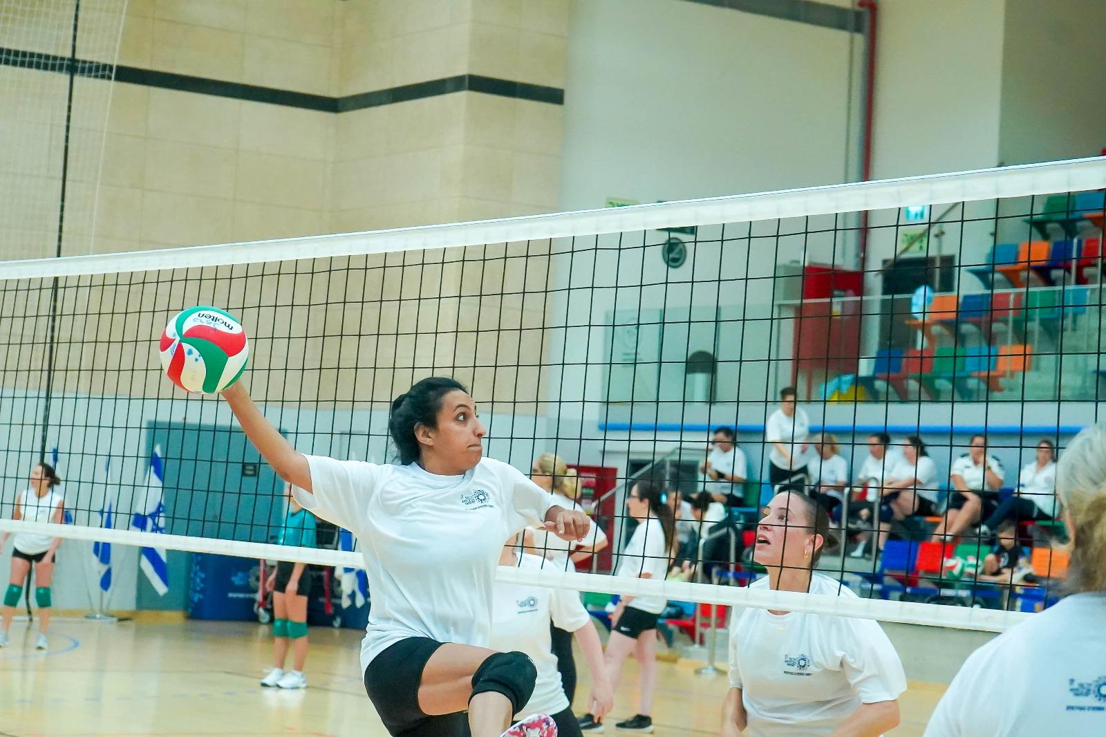 טורניר הכדורשת השנתי של עיריית תל אביב-יפו ומאמאנט יפגיש 12 קבוצות. צילום: אליאור הצלם עם הדובי