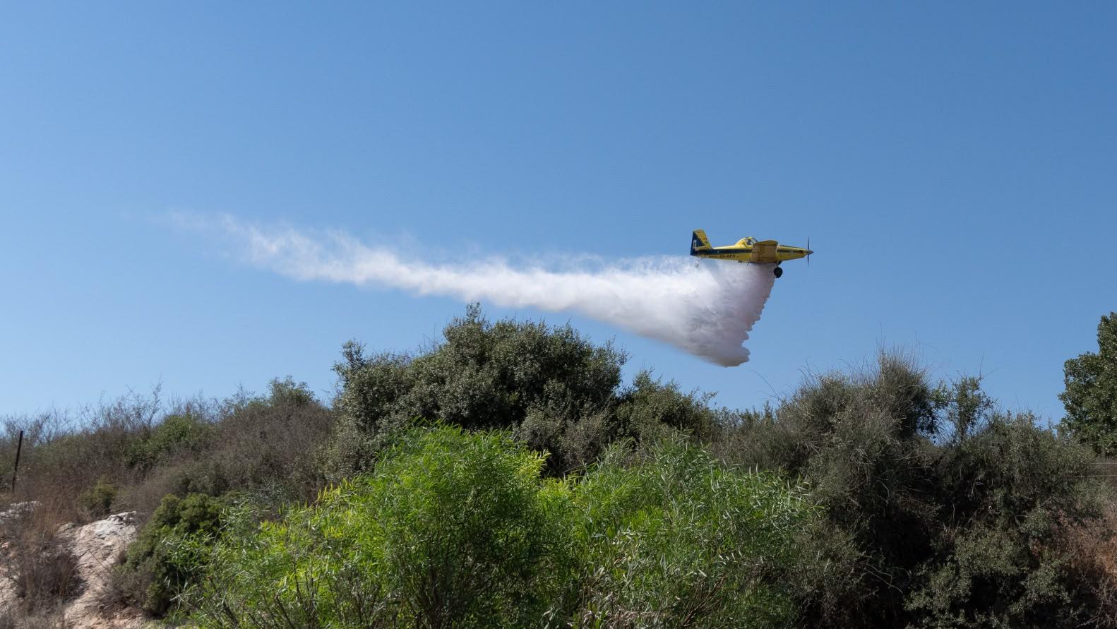פעילות לוחמי אש בסיוע כיבוי אווירי בשמשית