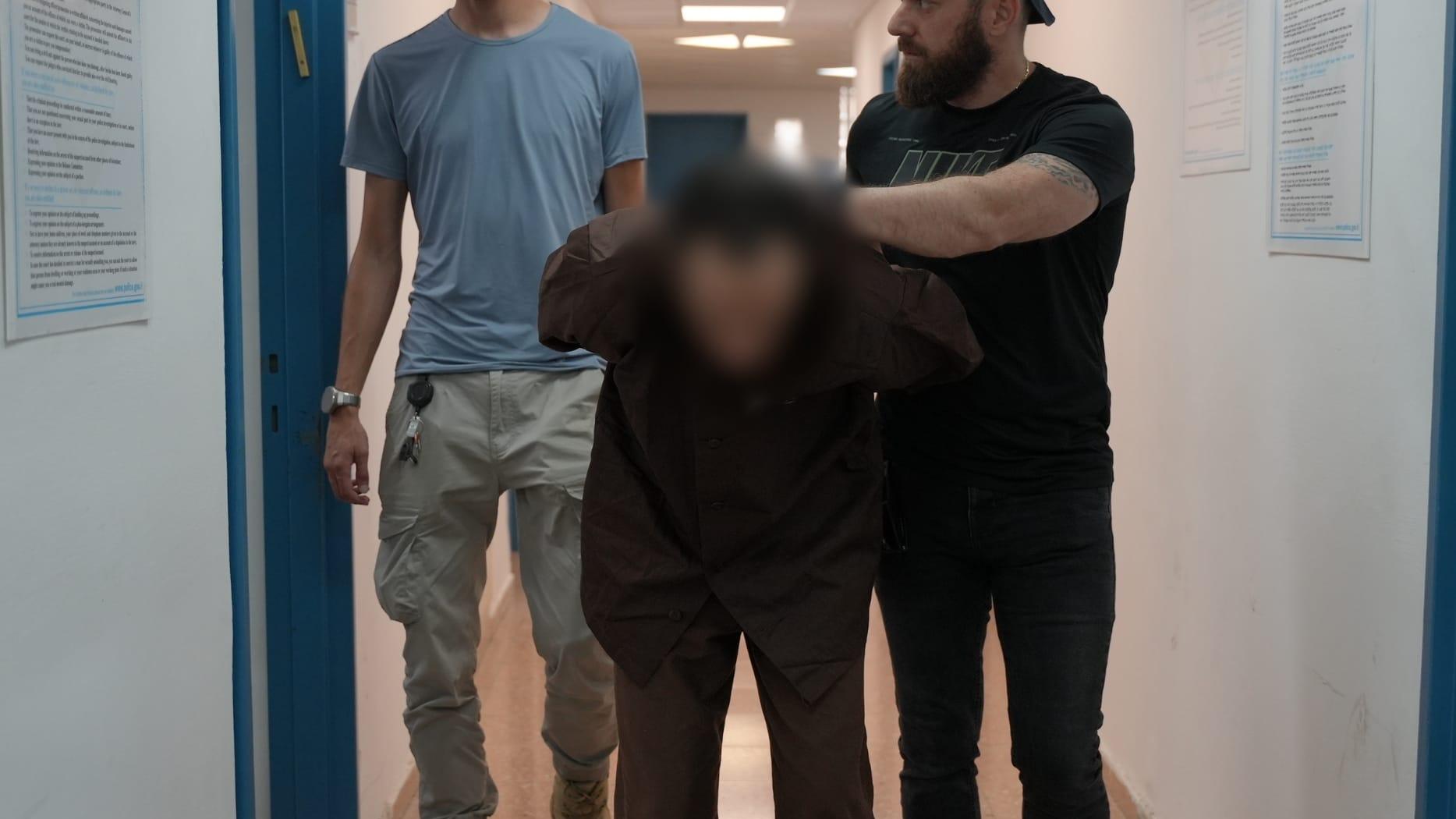 מעצר החשוד . קרדיט: דוברות המשטרה