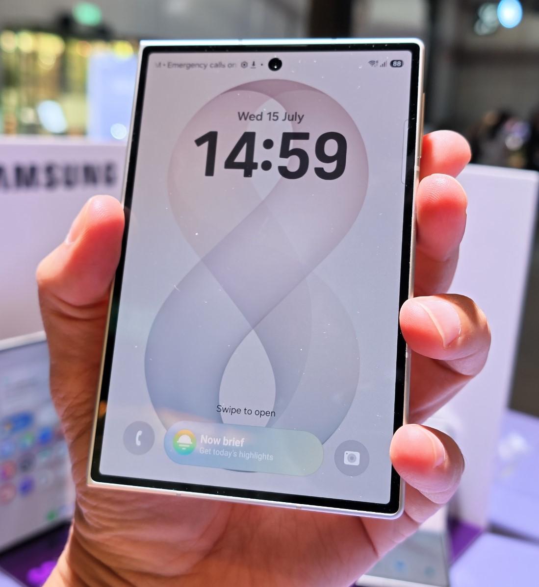 Galaxy Z Fold8. צילום: צביקה שחר