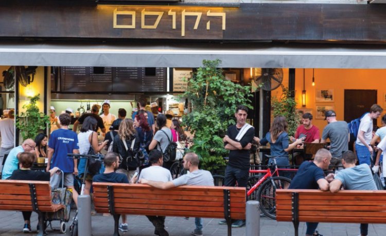 המוסד התל אביבי מגיע לאילת. צילום: ירון ברנר