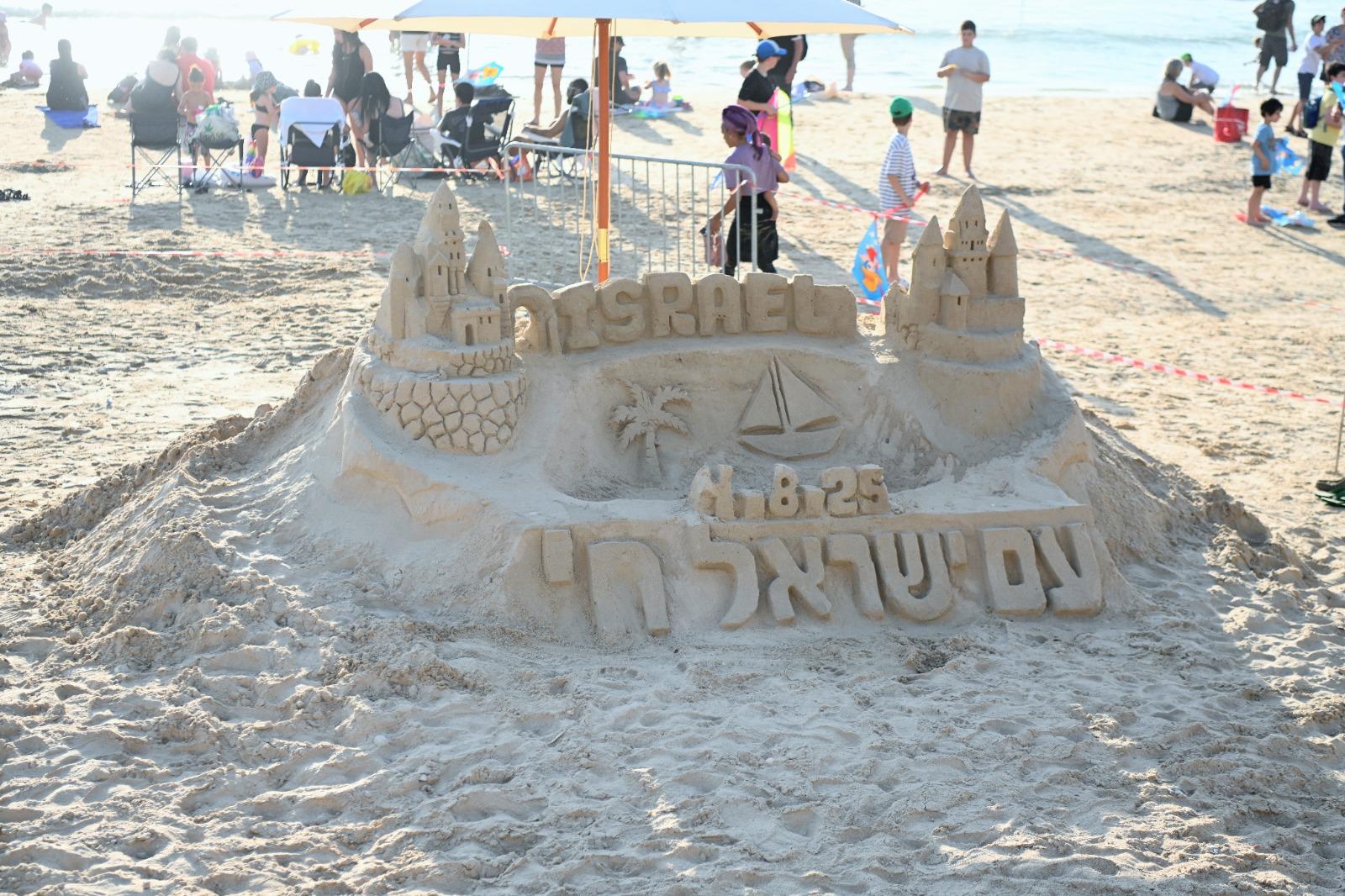 פסטיבל פיסול בחול בחיפה. צילום: ראובן כהן, דוברות עיריית חיפה