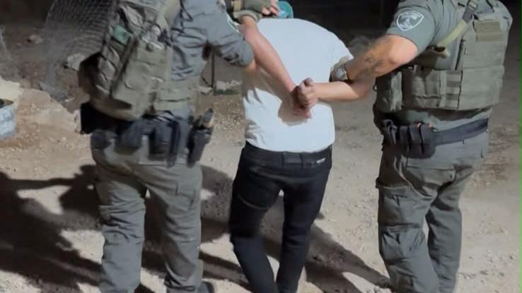 מעצר חשוד. צילום:דוברות המשטרה. 