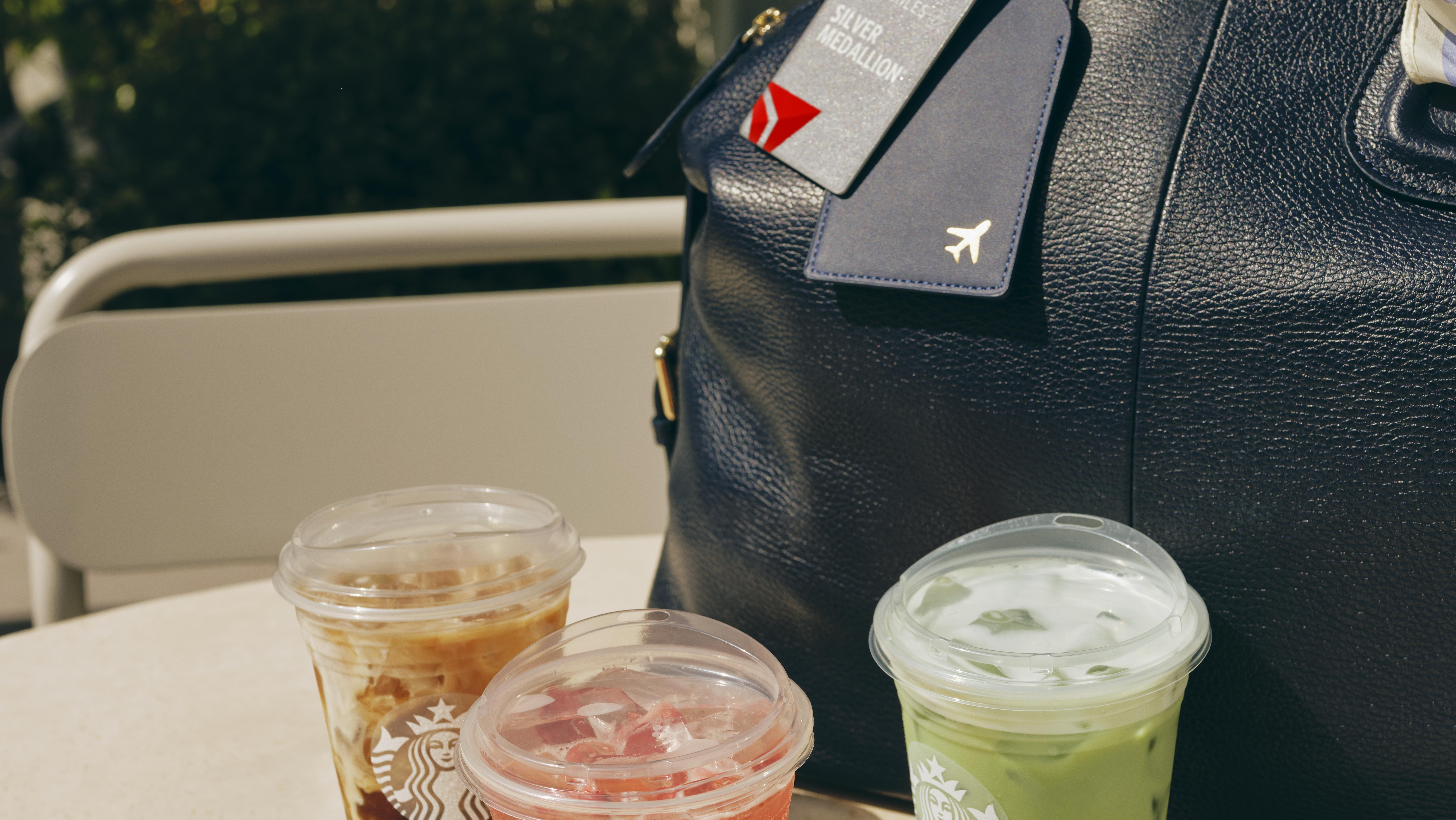 סטארבקס ודלתא. צילום: Delta Air Lines & Starbucks