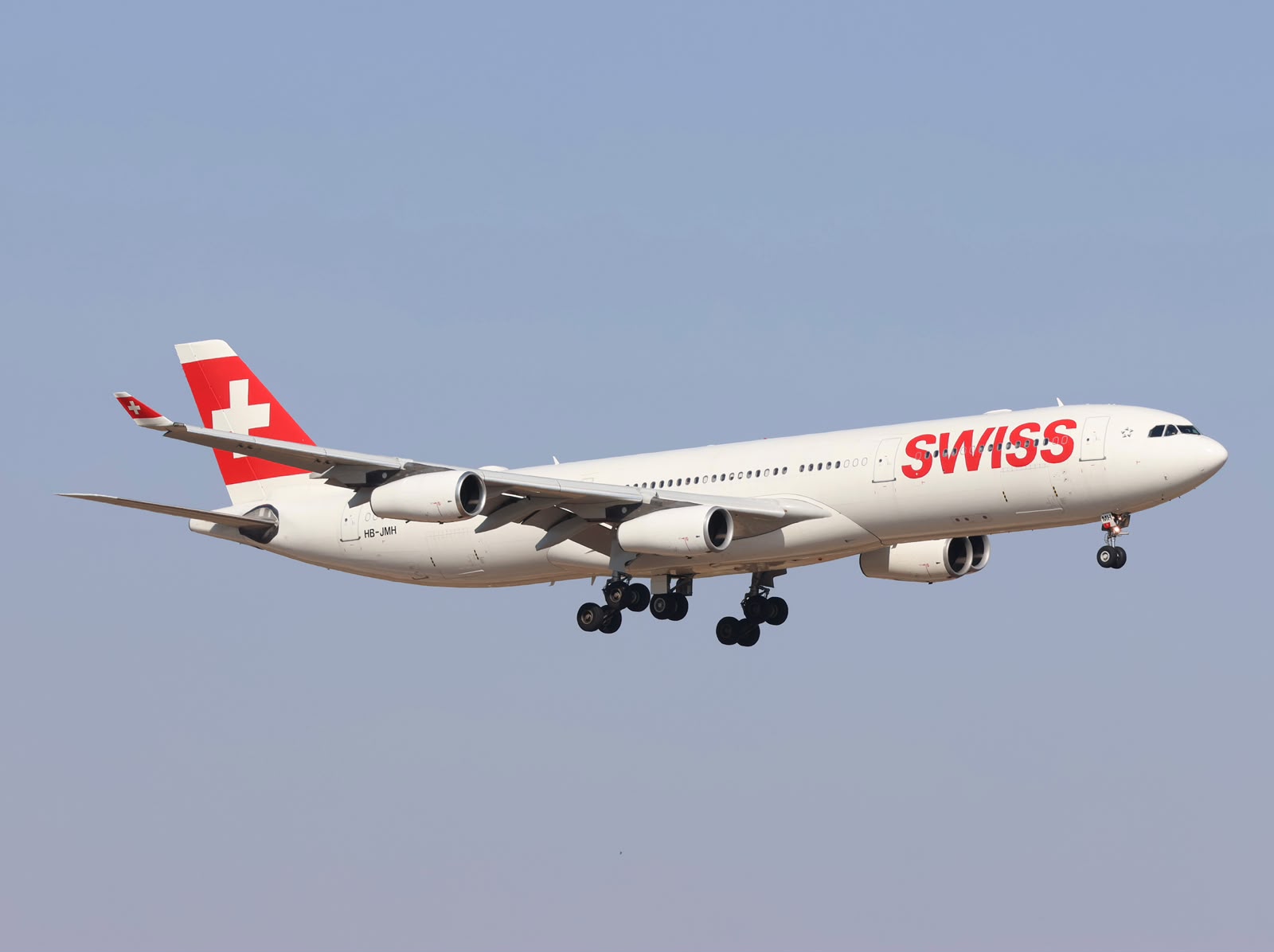  A340-300 של Swiss בנתבג. צילום עברי חזון 