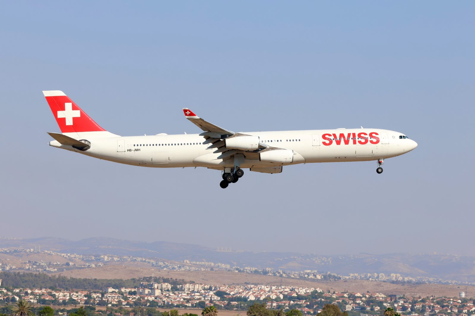  A340-300 של Swiss בנתבג. צילום עברי חזון 