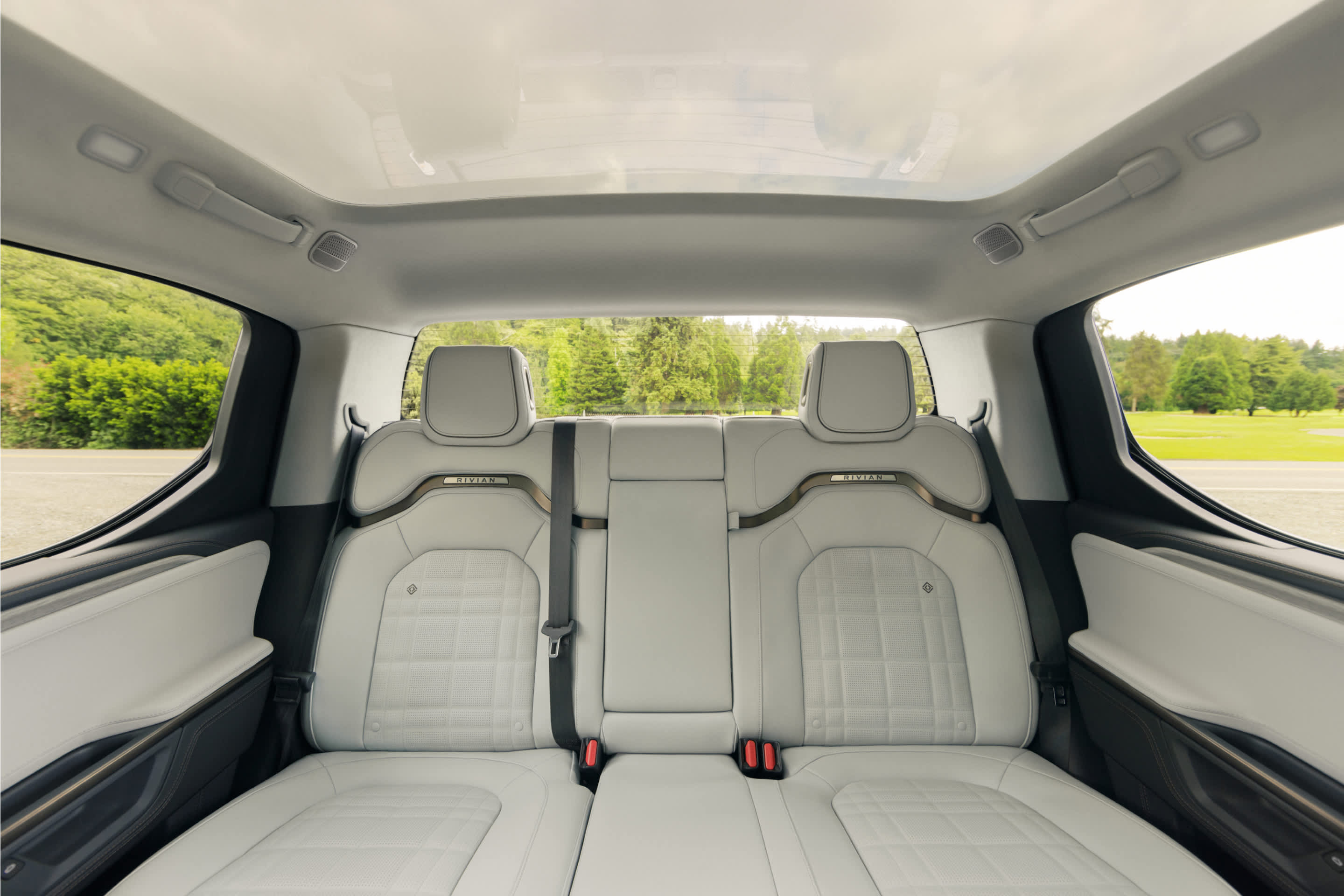 Rivian R1T 2027. צילום: Rivian