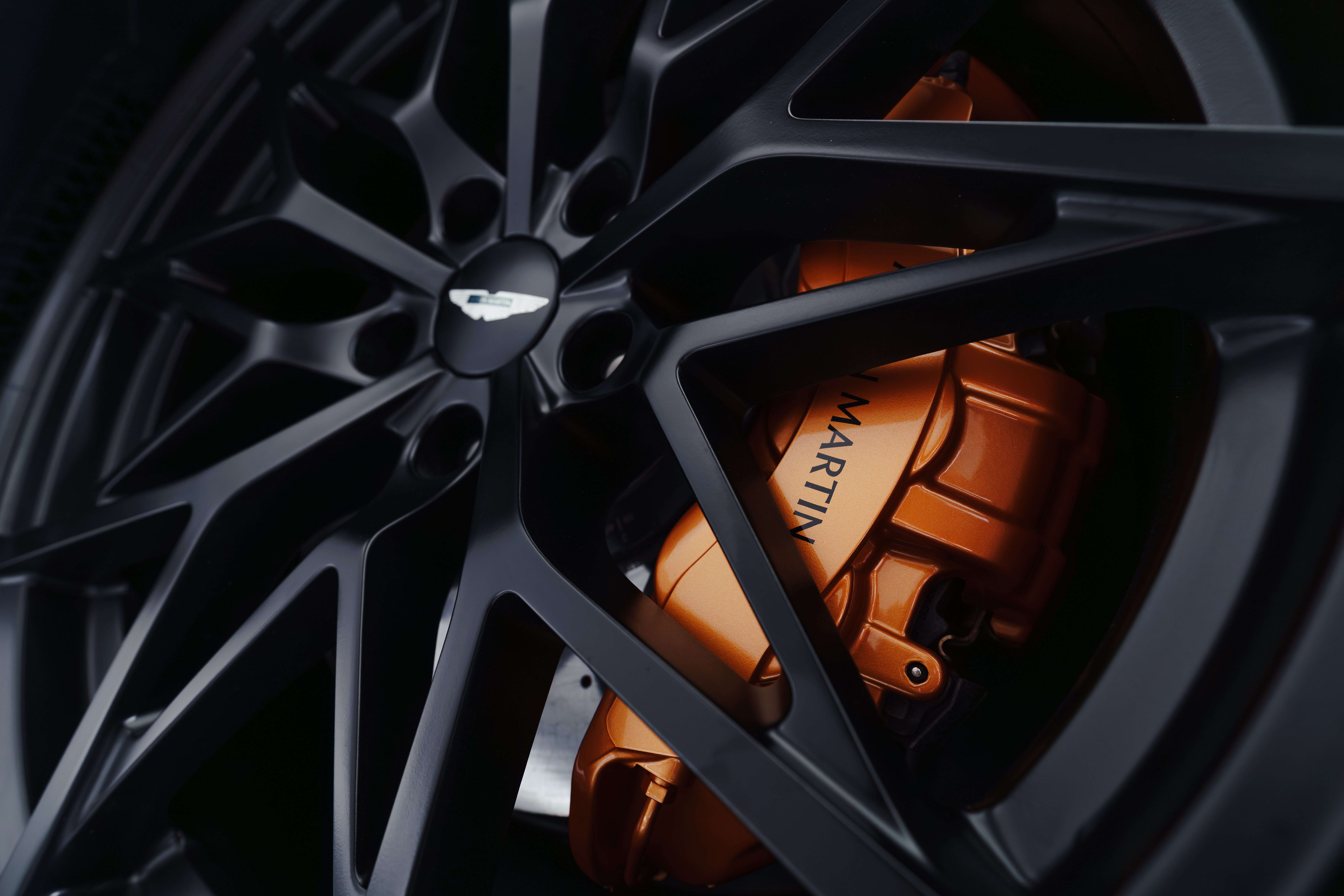 Aston Martin Valen. צילום: אסטון מרטין