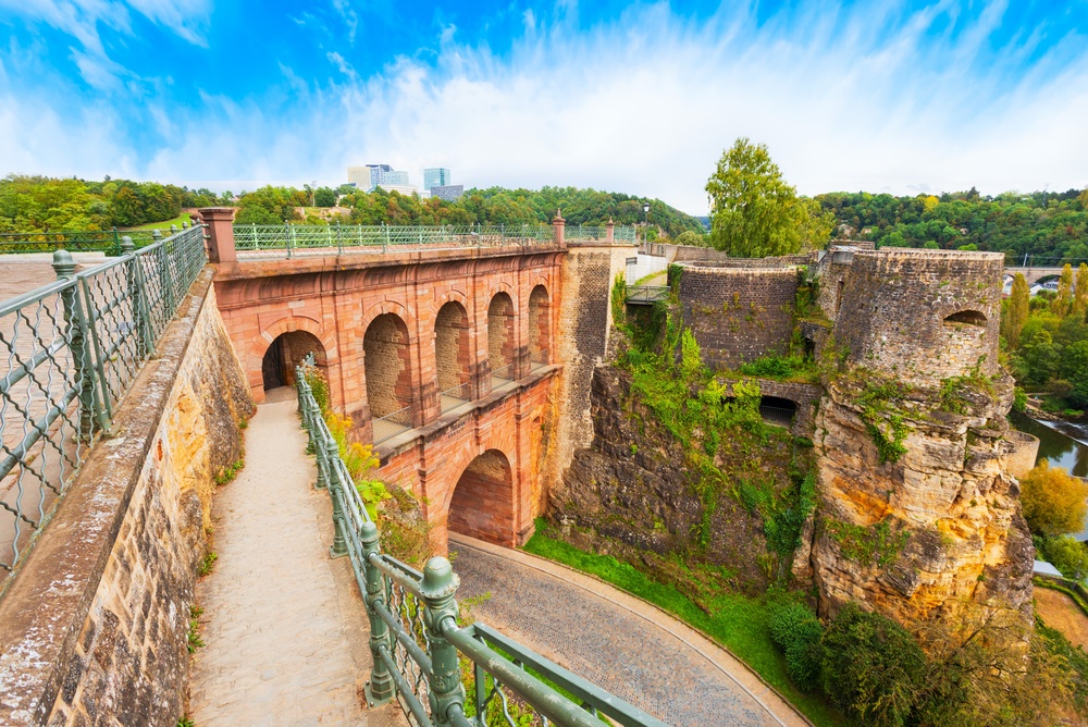  Castle Bridge ו-Bock Casemates בלוקסמבורג. צילום: Shutterstock