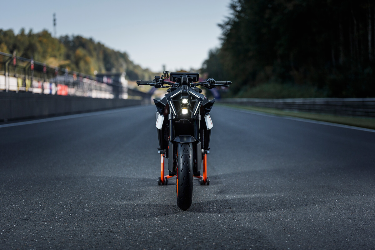 KTM 990 DUKE R. צילום: יצרן