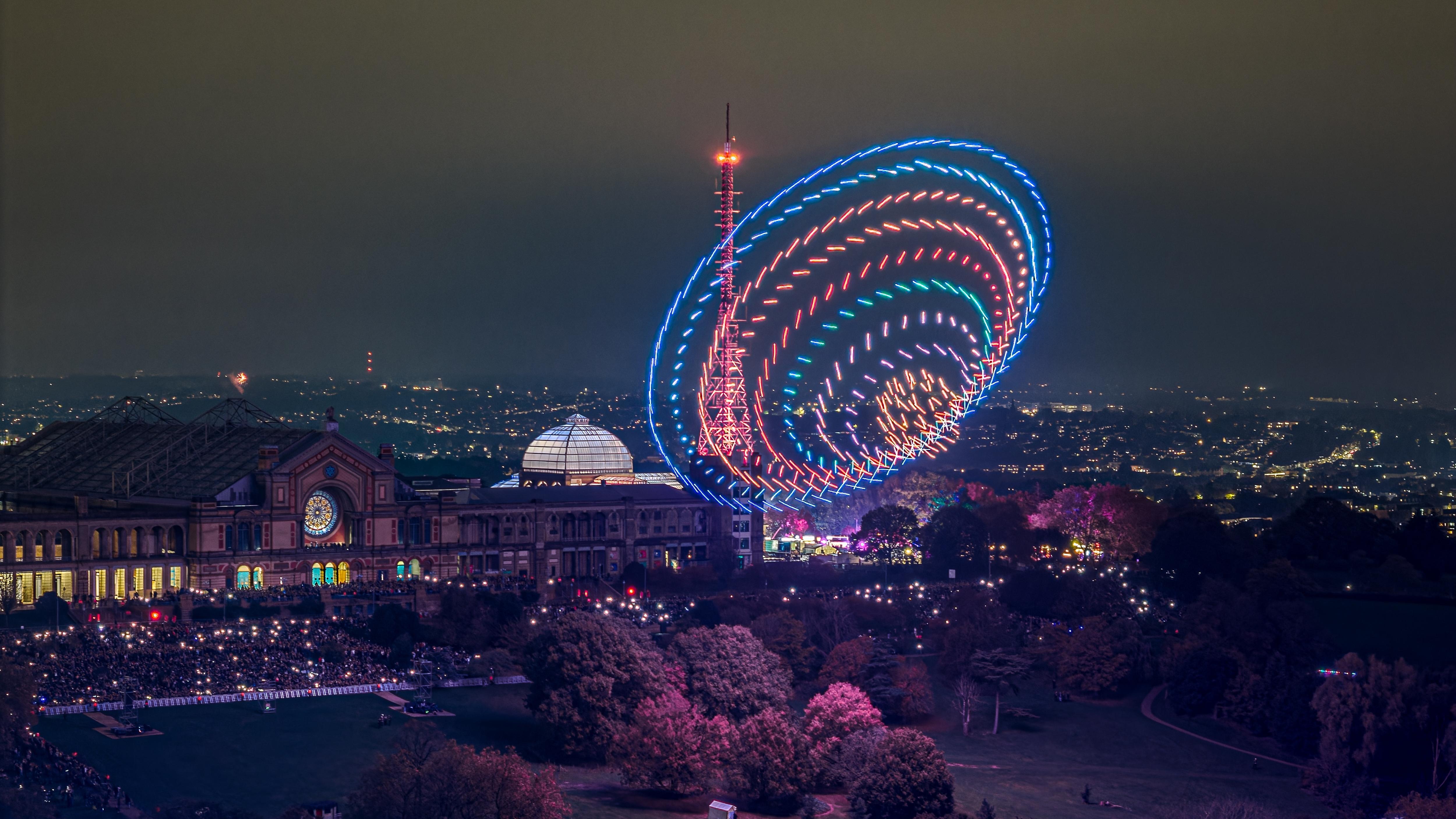 מופע הרחפנים Alexandra Palace. צילום: Skyshark Media / Shutterstock.com