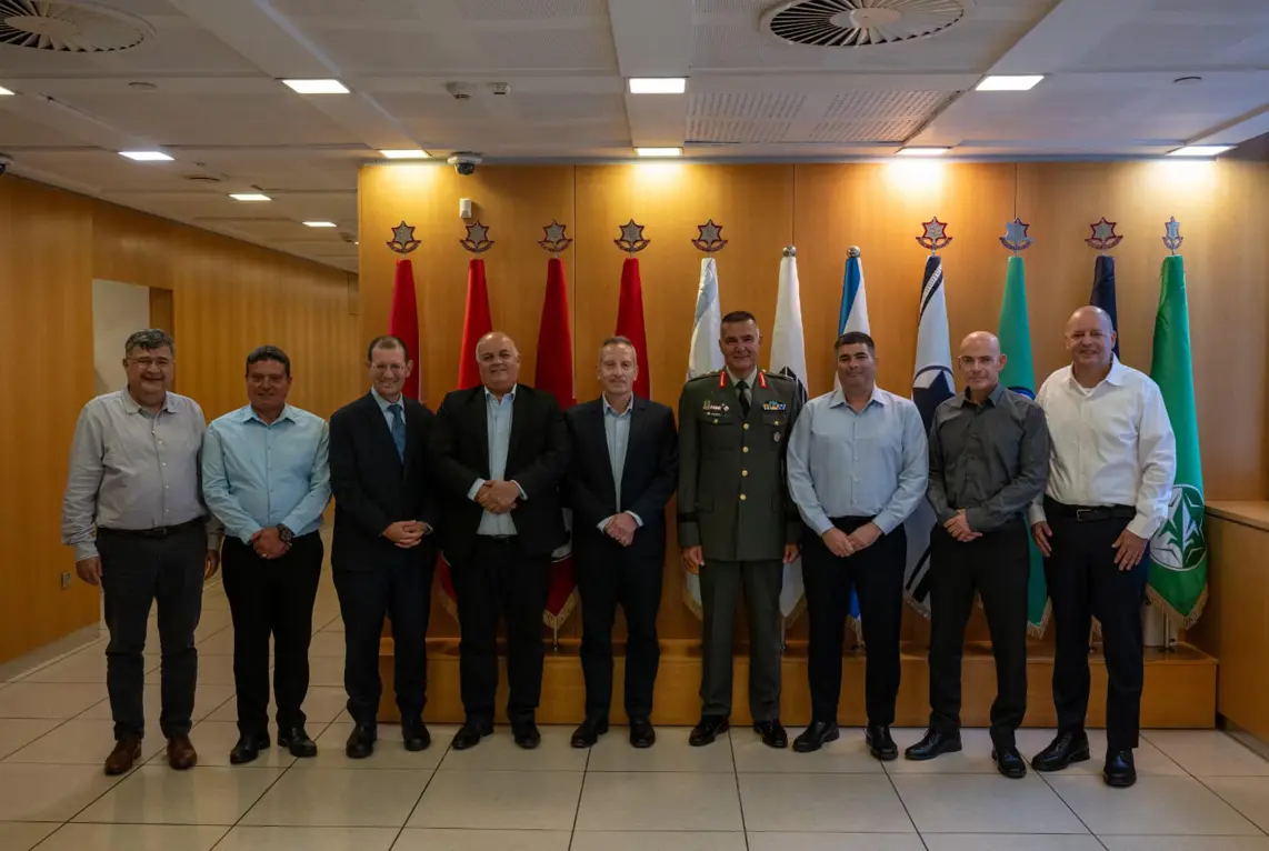 החתימה על עסקת "מגן אכילס". צילום: משרד הביטחון