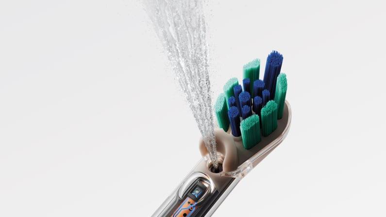 CMYK-BrushHead-WaterJet-LeanBack-A1_צילום באדיבות המותג