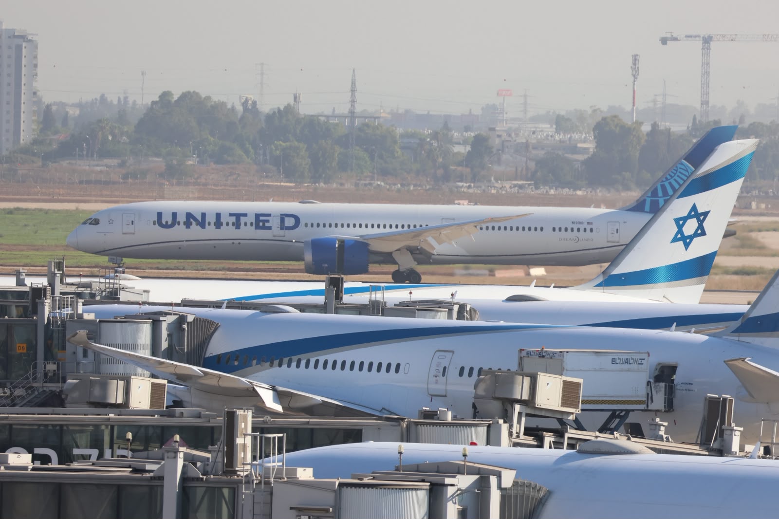 מטוס United Airlines בנמל התעופה בן גוריון. צילום: עברי חזון ivri_spotter@