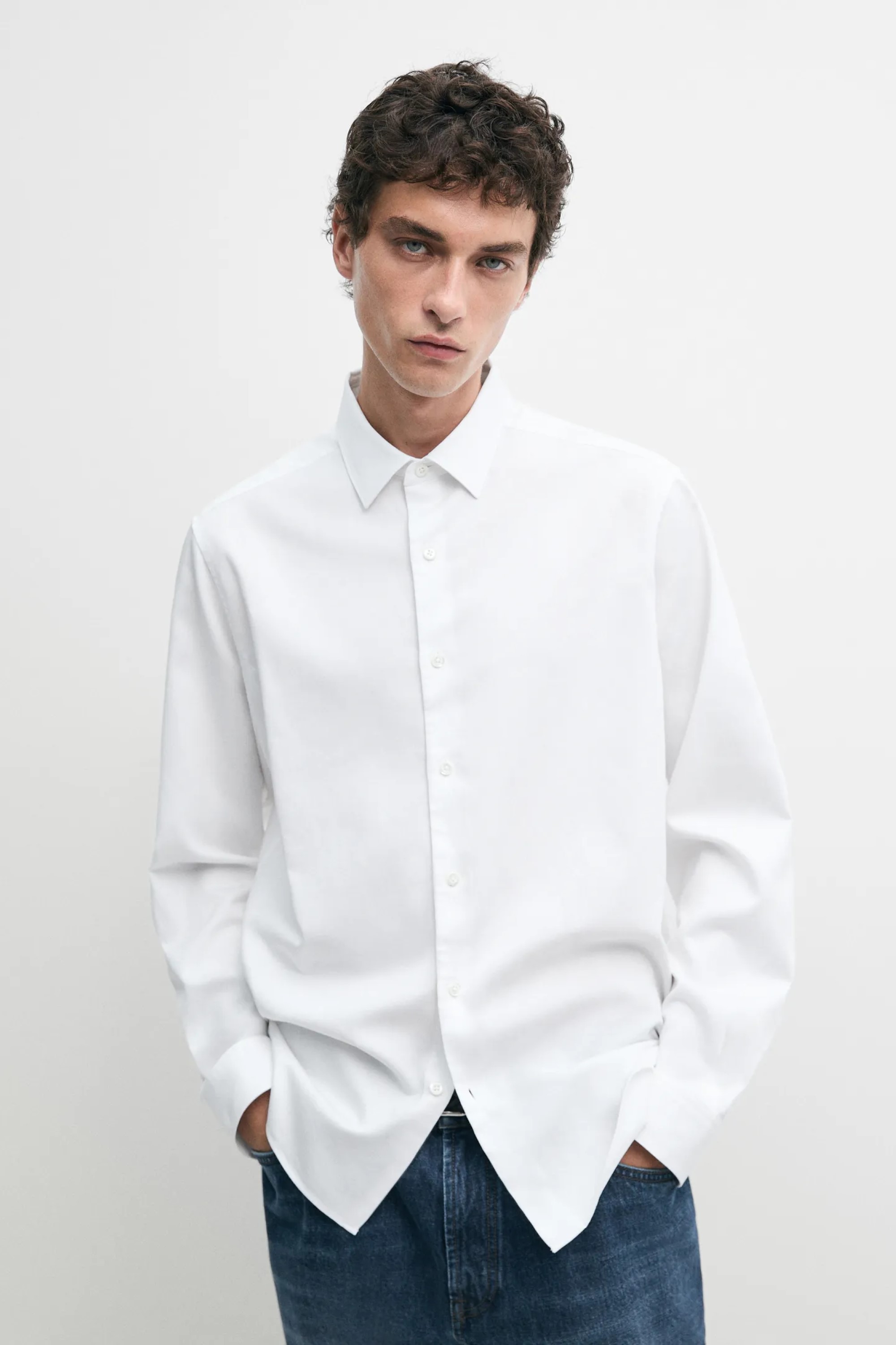 Massimo Dutti חולצה עם טקסטורה מ-100% כותנה, צילום יחצ חול 