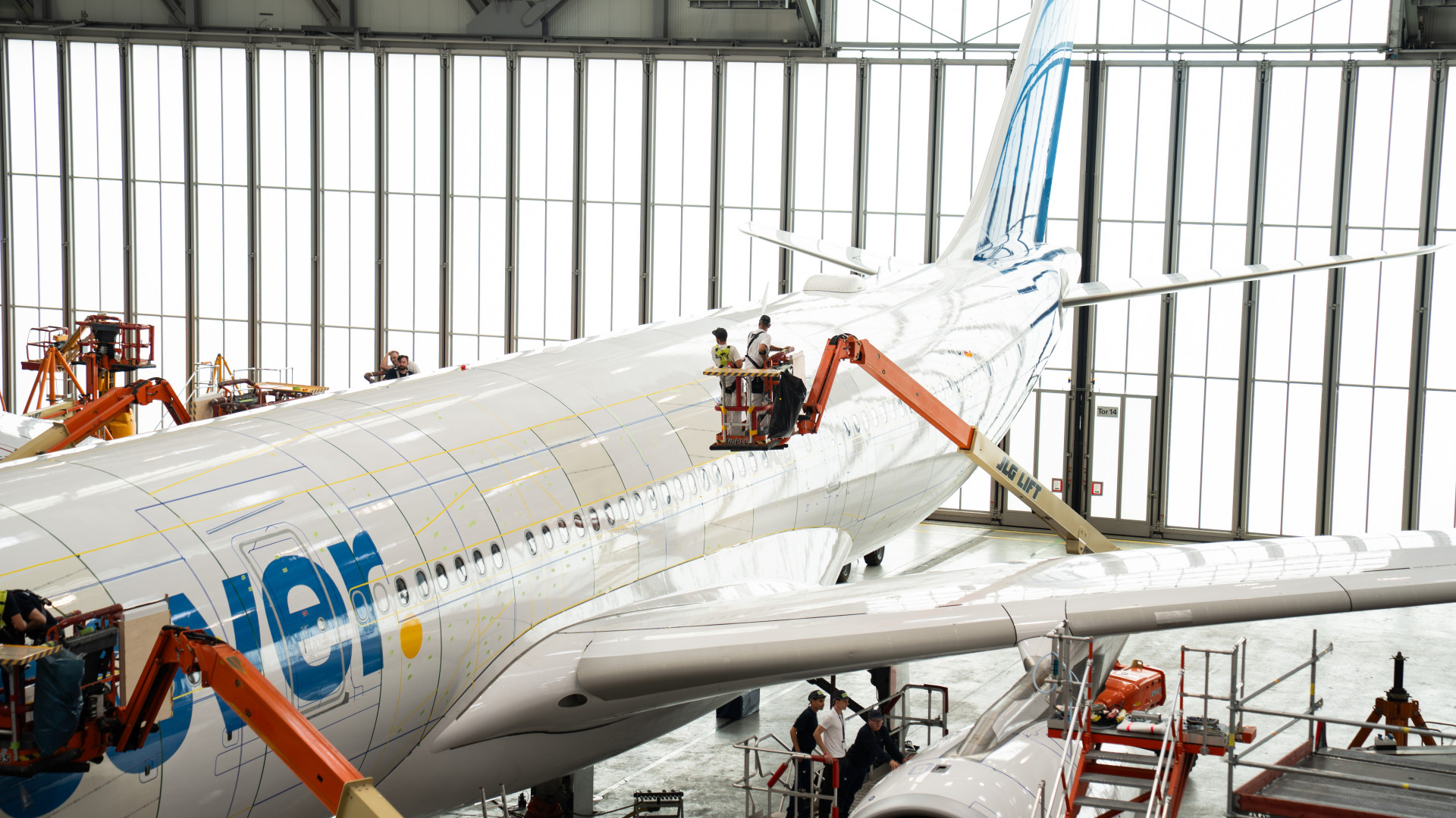 עור הכריש מגיע למטוסי איירבוס. צילום: Lufthansa Group