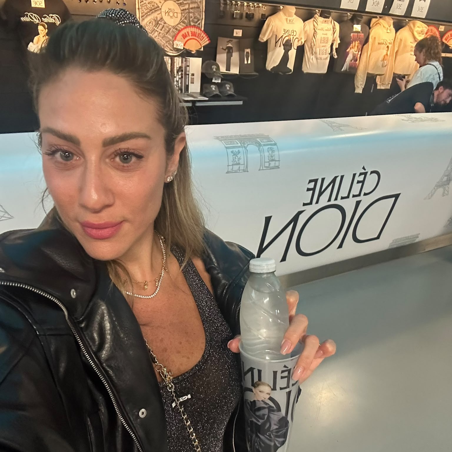 בכניסה להופעה של סלין דיון. צילום: בושמת בן צבי-חכמון