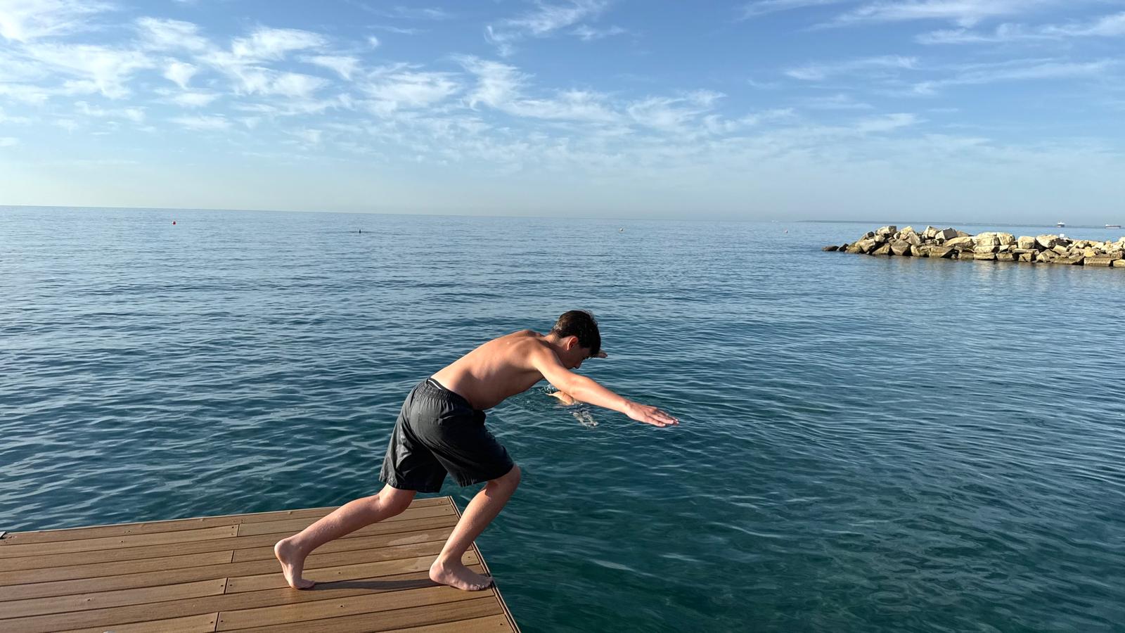 חוף ים פרטי של המלון. צילום: אורי אוברוצקי