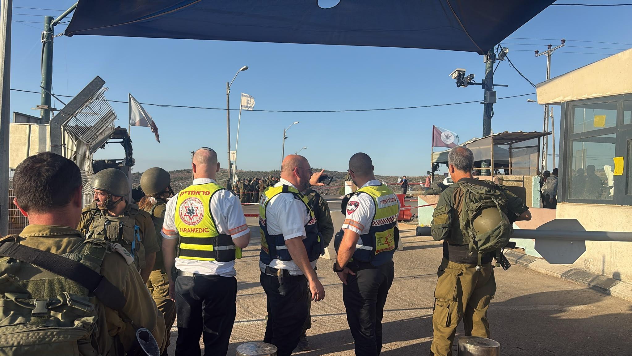 מחסום מכבים  פיגוע דריסה .צילום: צילום מבצעי מד"א