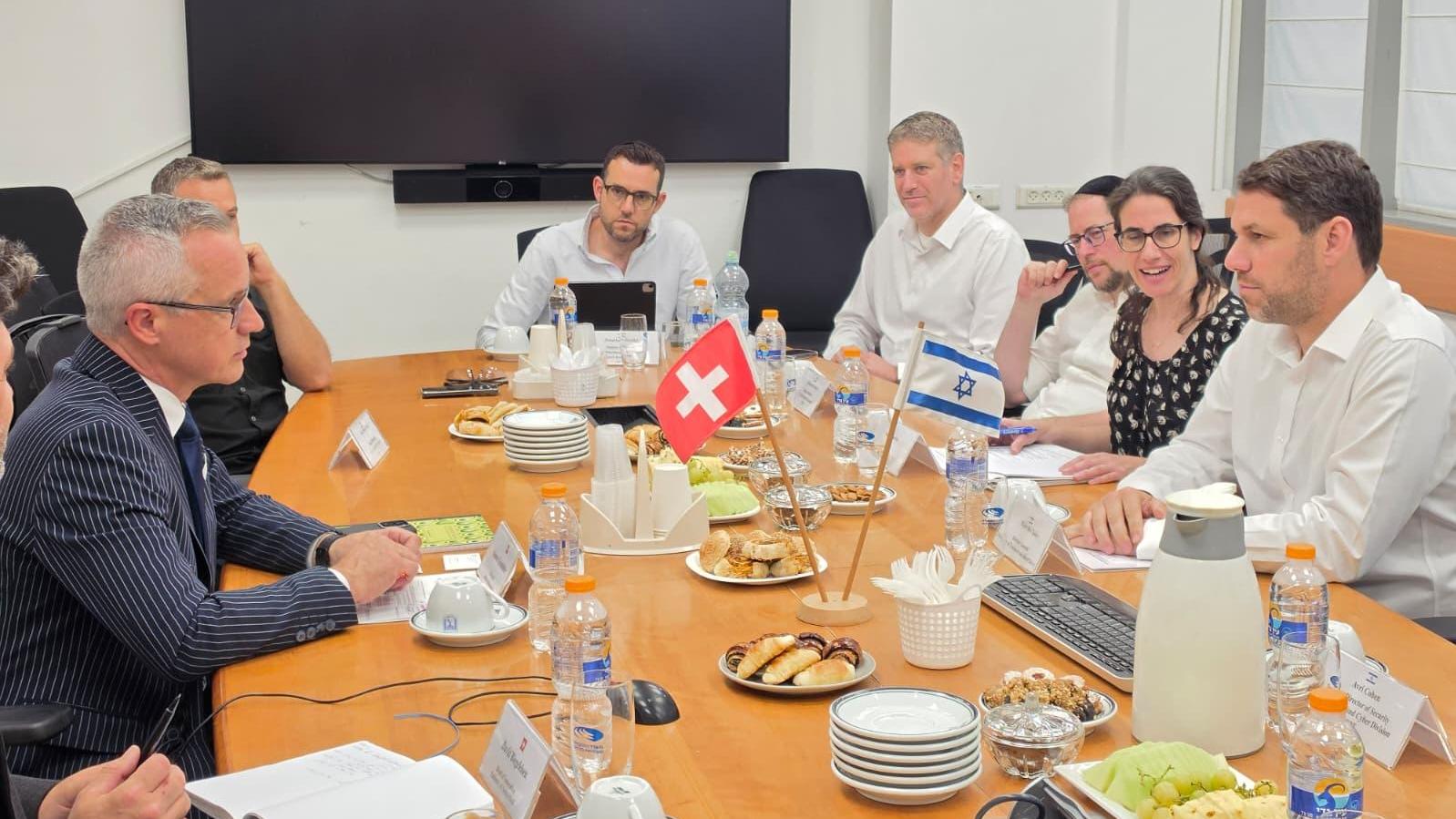 ישראל ושווייץ מחזקות את שיתוף הפעולה בתחבורה