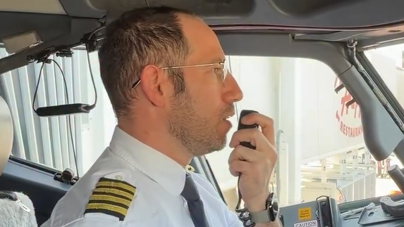קברניט אלון קורן (צילום: באדיבות אל על)