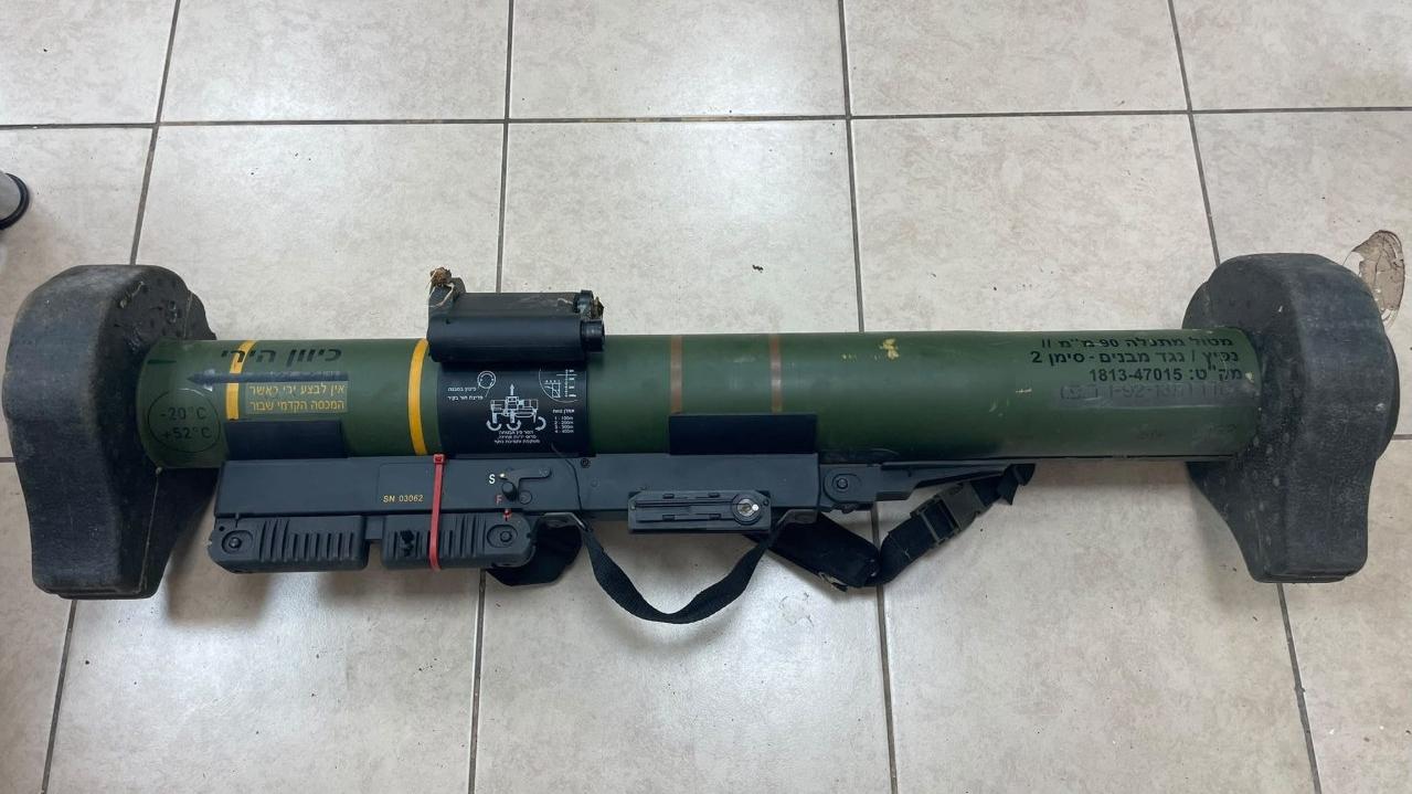 הטיל הצבאי שנגנב. צילום: דוברות המשטרה