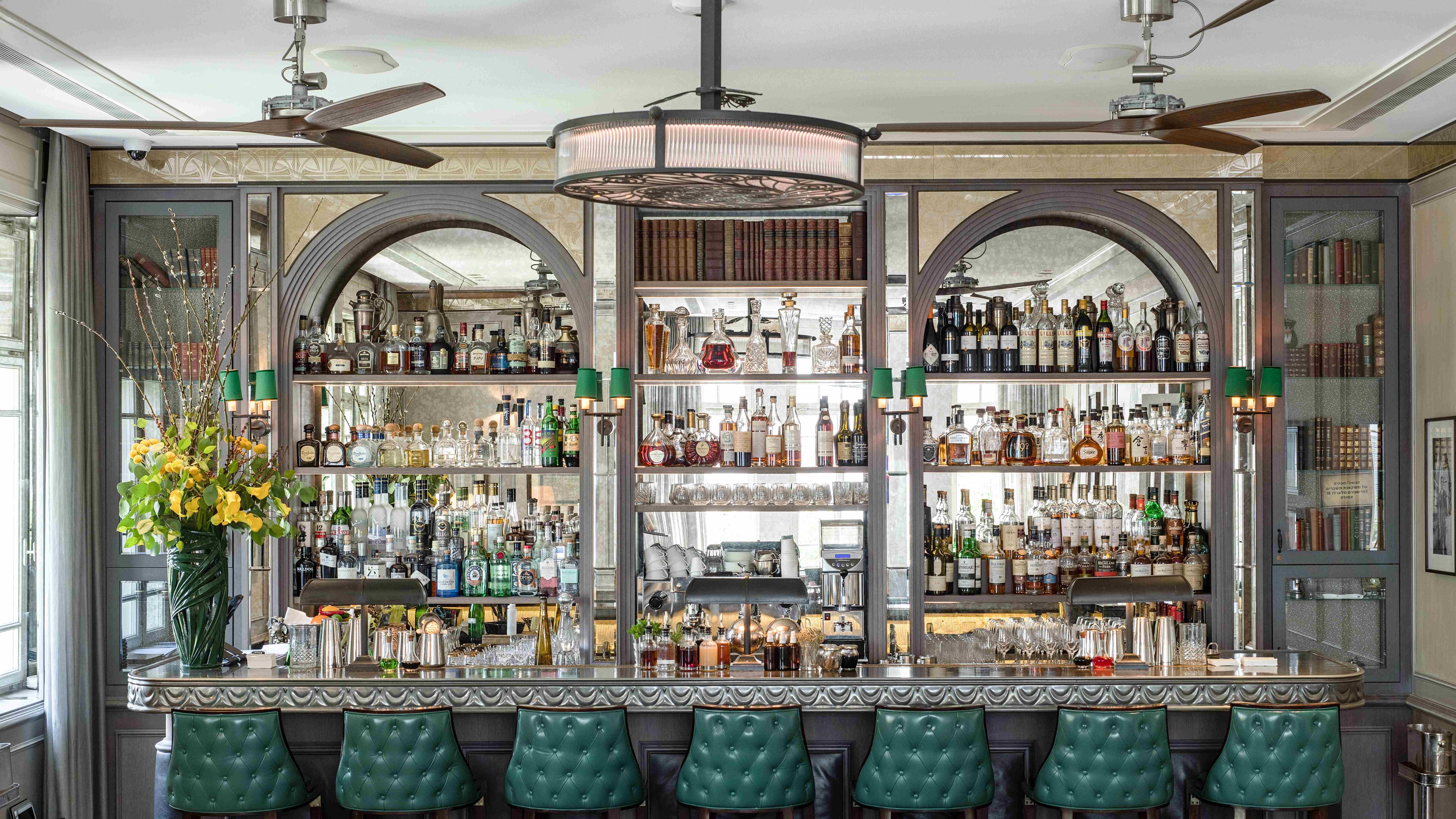  מלון נורמן, Library Bar