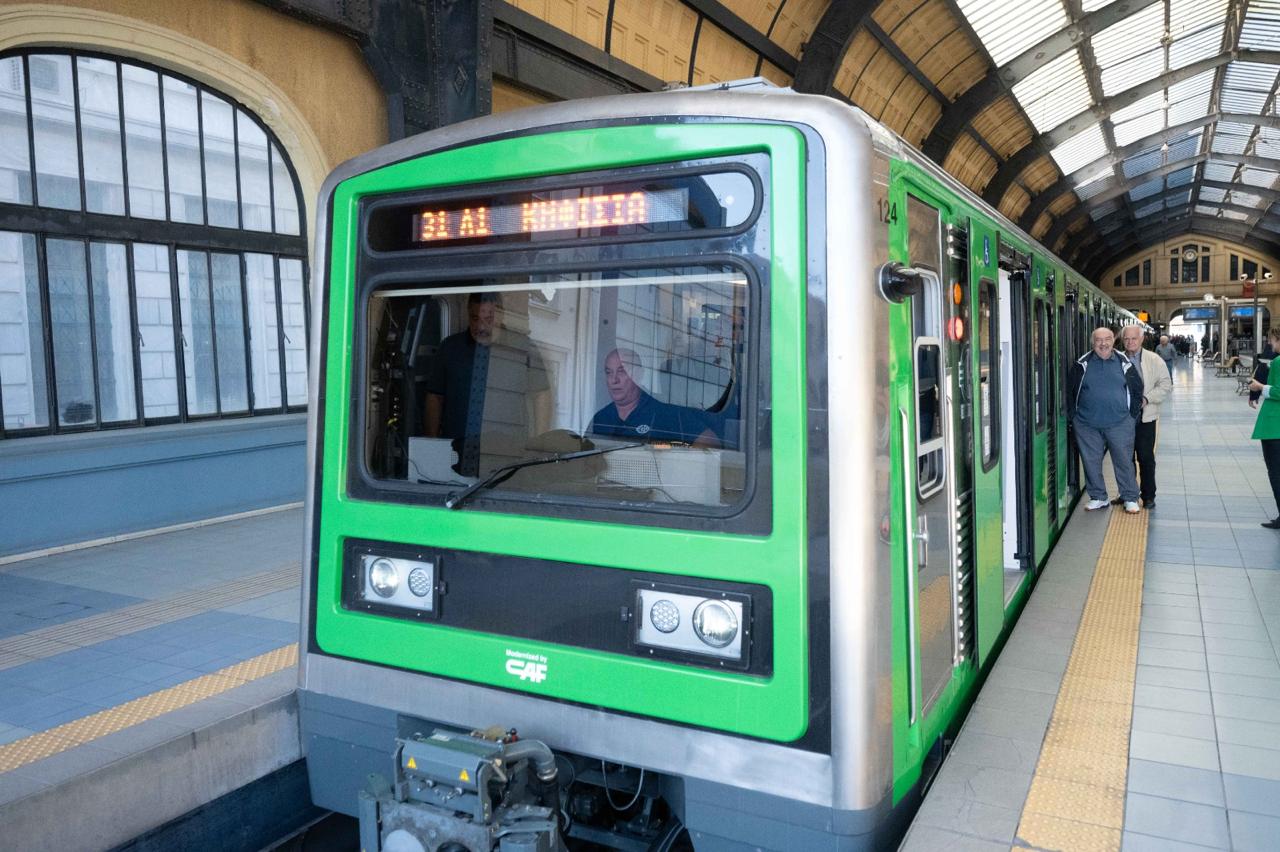 הרכבת המשודרגת בקו 1 של המטרו בתחנת פיראוס. צילום: STASY