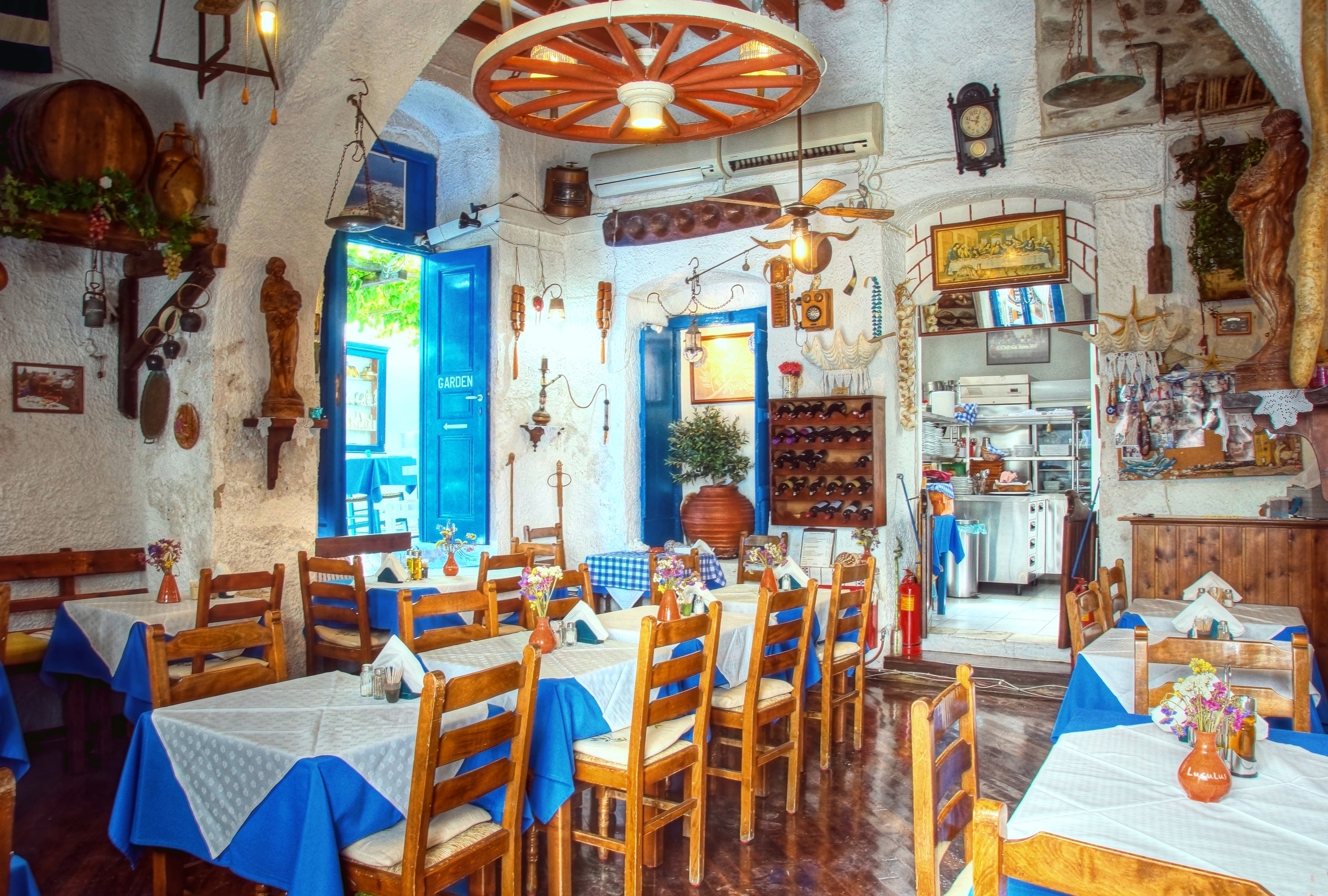 טברנה בכרתים. צילום: Shutterstock