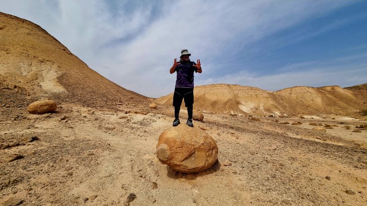 סיור מודרך בשדות הבולבוסים (תצורות סלע עגולות מרהיבות). צילום: ספיר פרץ