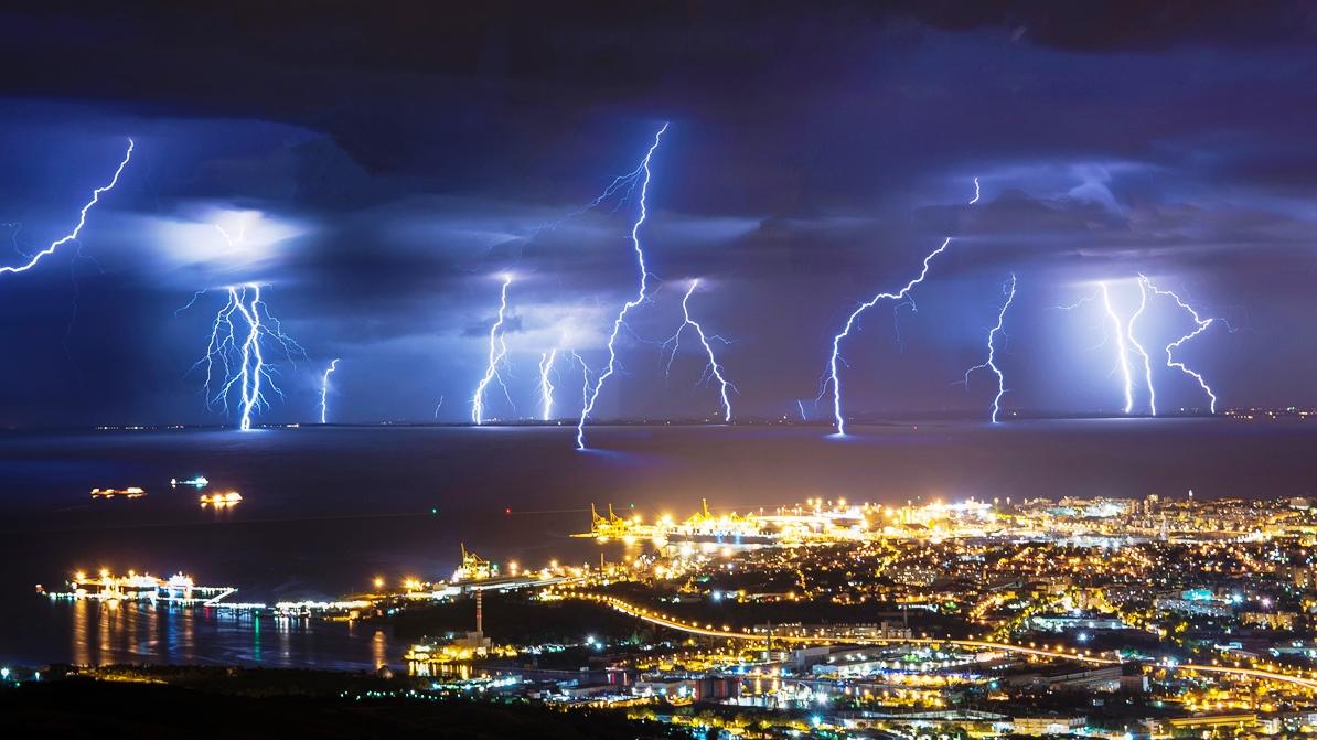 סערת ברקים (צילום: Shutterstock)