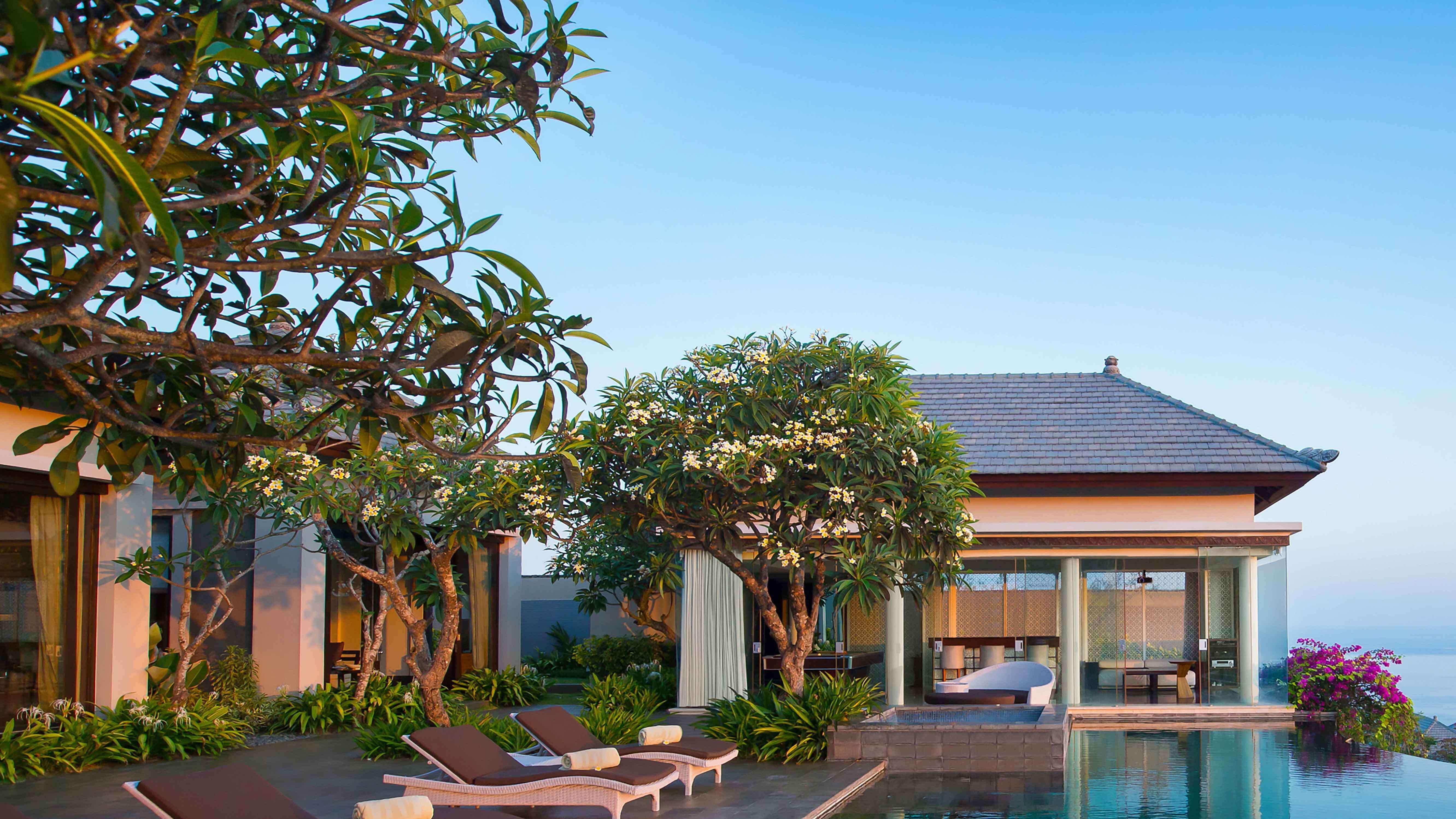 LXR HOTELS AND RESORTS BALI 