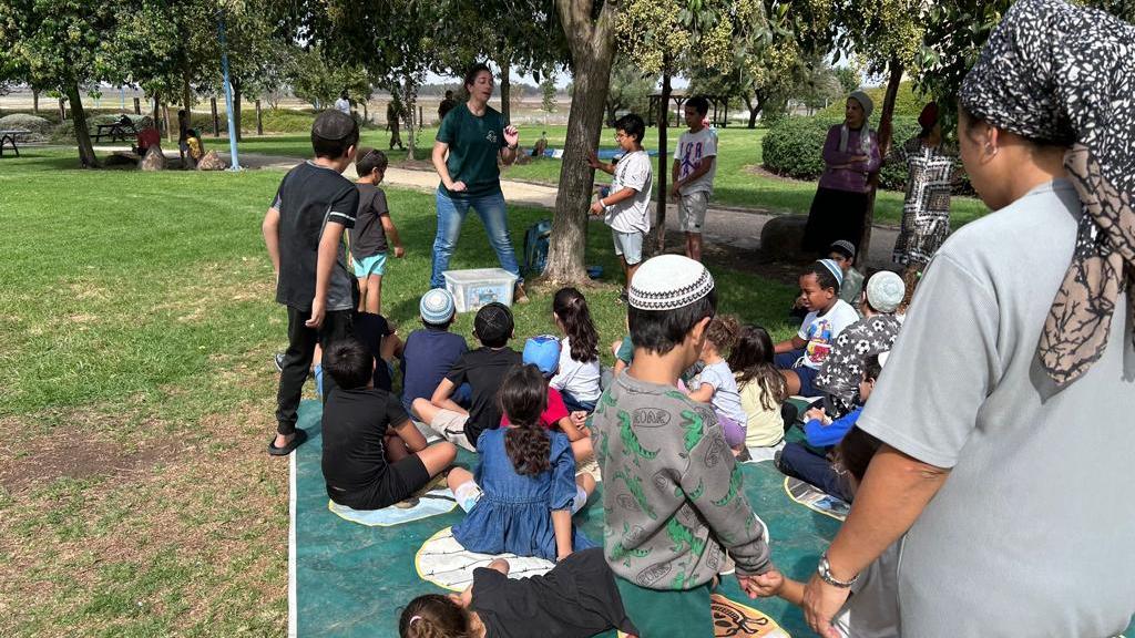 רשות הטבע והגנים עוזרים למפונים