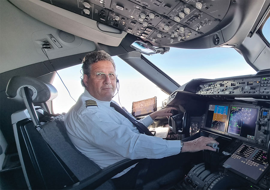 קברניט בדימוס אלון פרג: "ה-737 עבר אירוע קיצוני, נשאר בר-שליטה והגיע לקרקע בשלום."