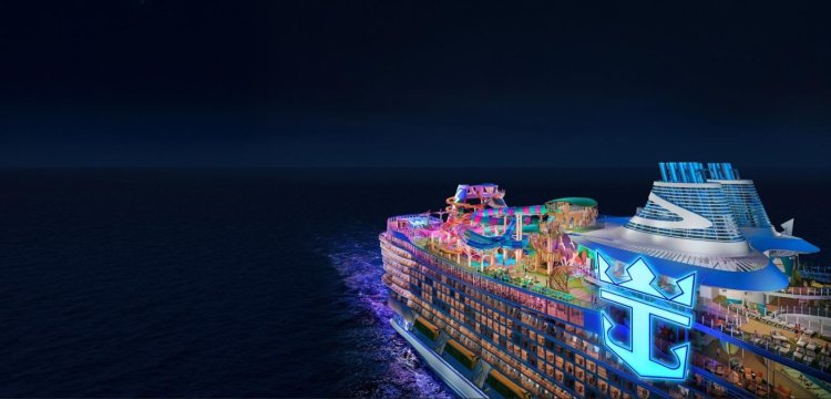 האונייה Legend of the Seas. צילום: יח''צ רויאל קריביאן