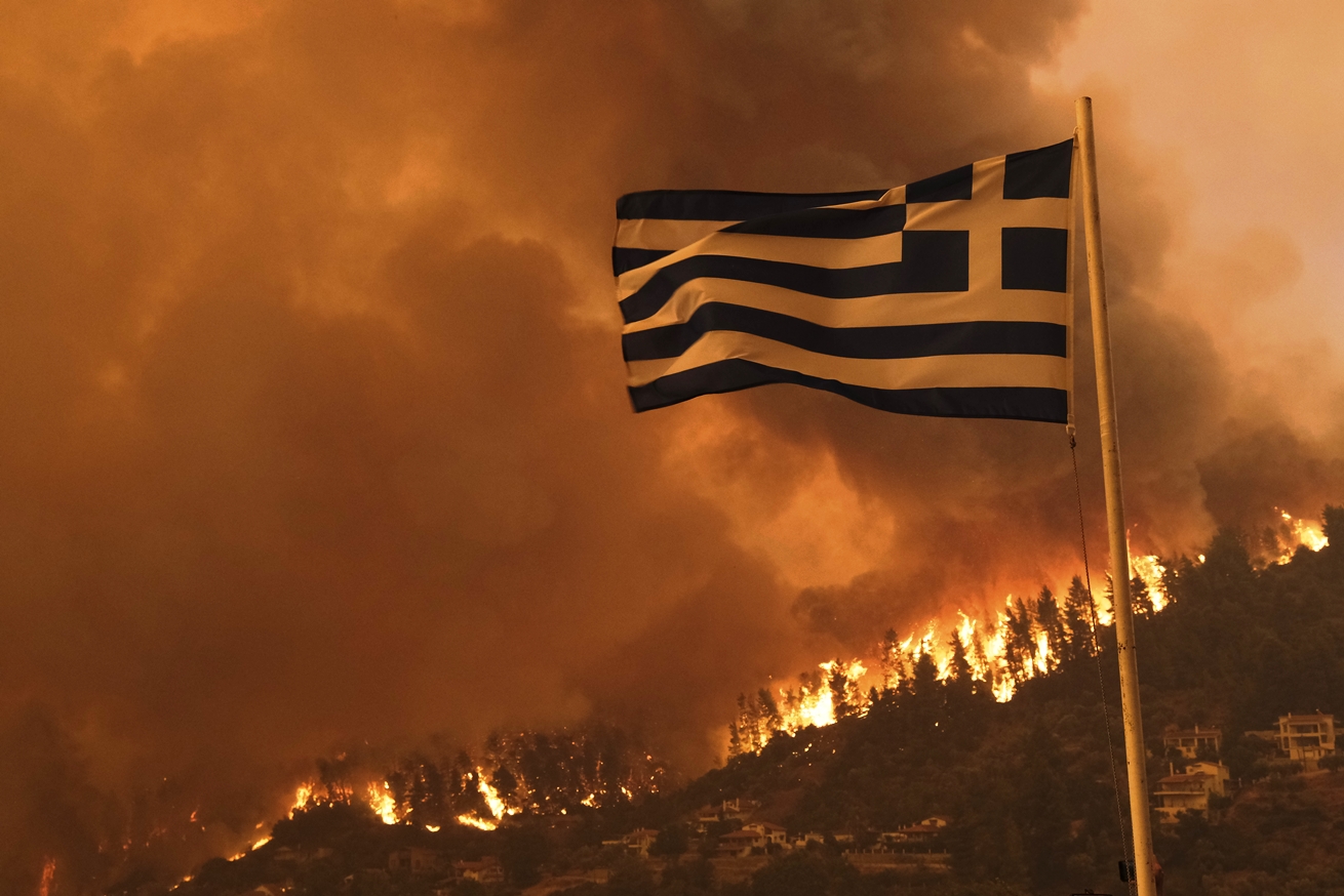 Fires in Greece. Photo: SHUTTERSTOCK