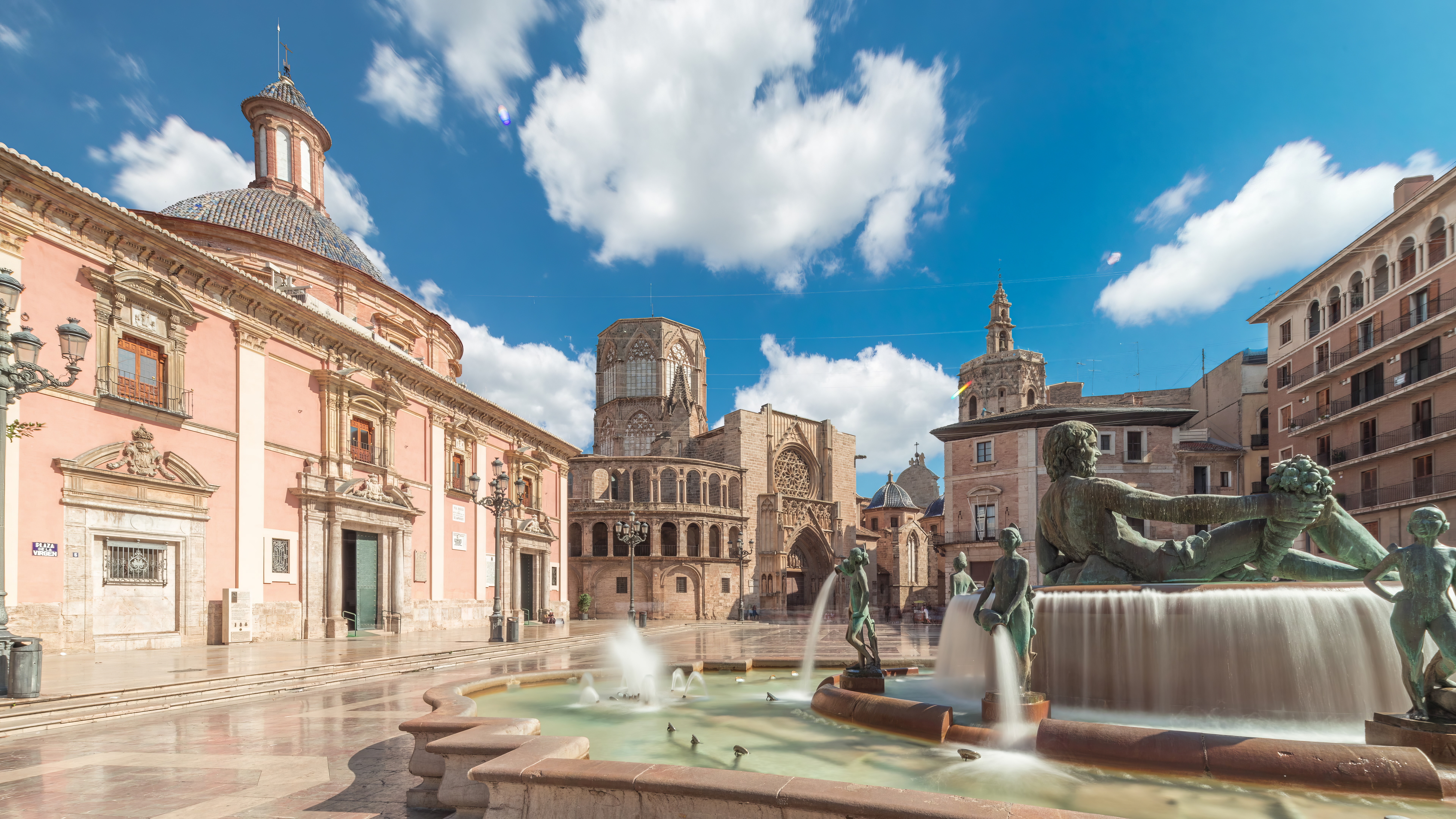 Valencia. Photo: Kirill Neiezhmakov / Shutterstock