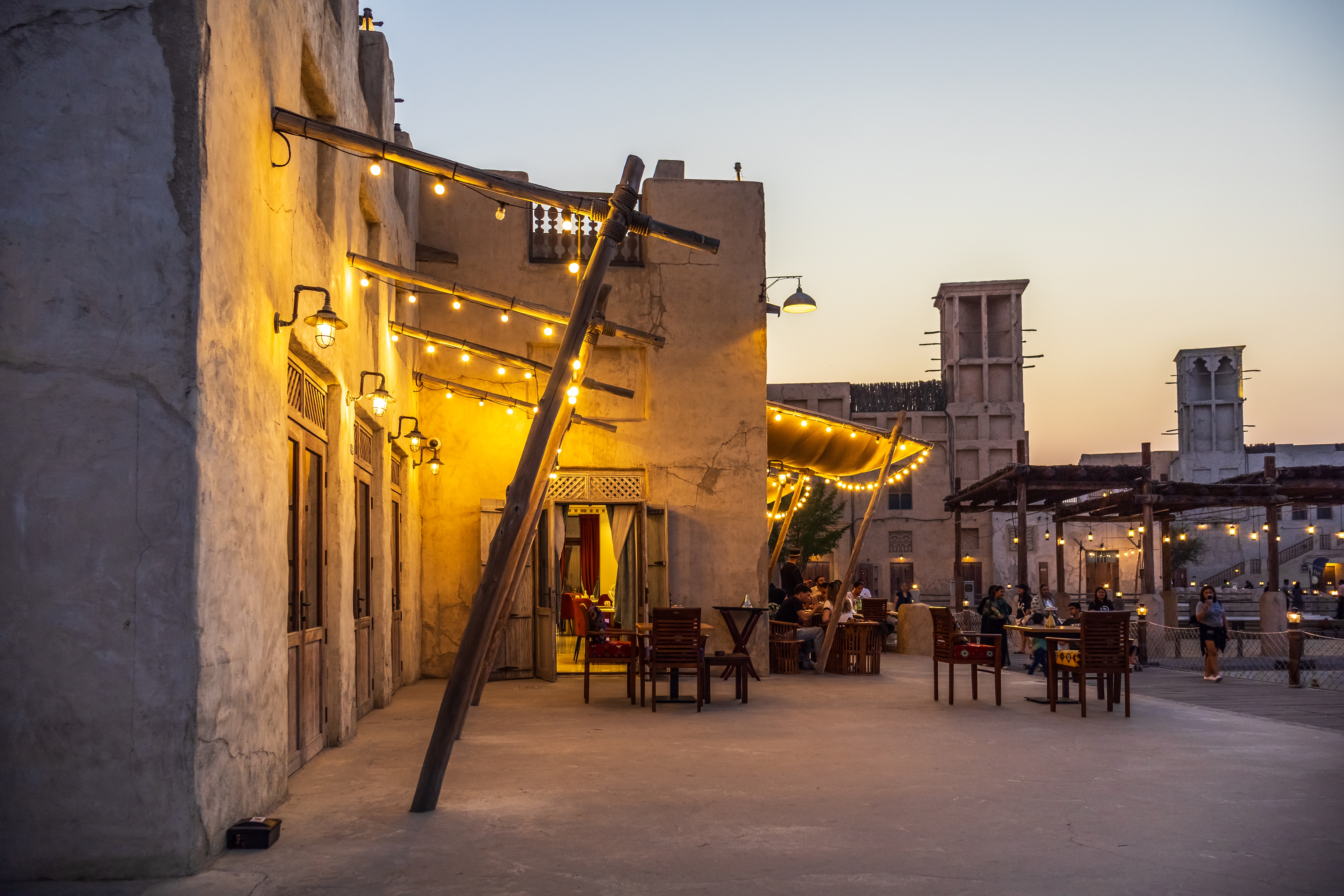 Street cafe in Dubai. Photo: lindasky76 / Shutterstock