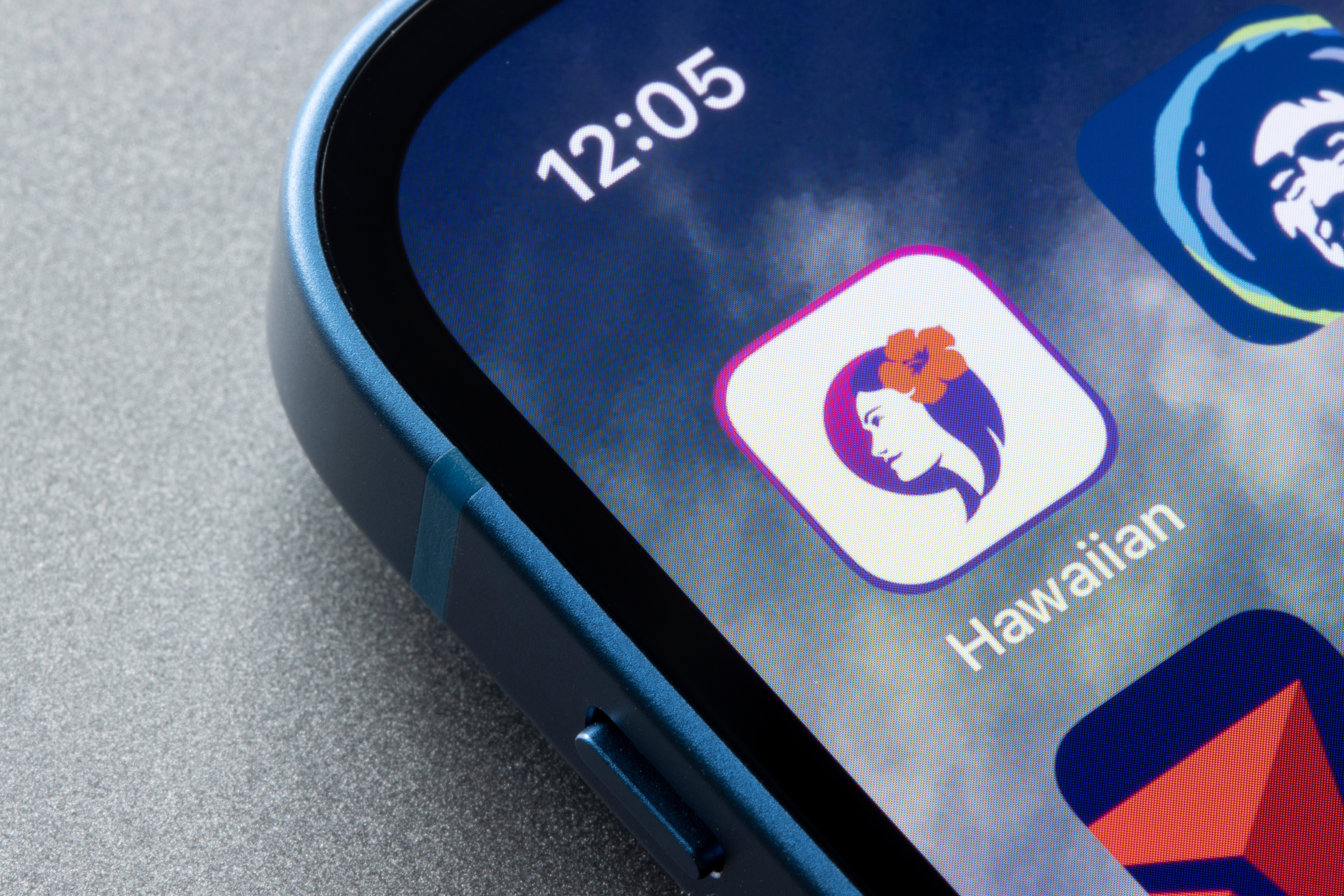 Hawaiian Ailrines mobile app. Photo: Tada Images / Shutterstock