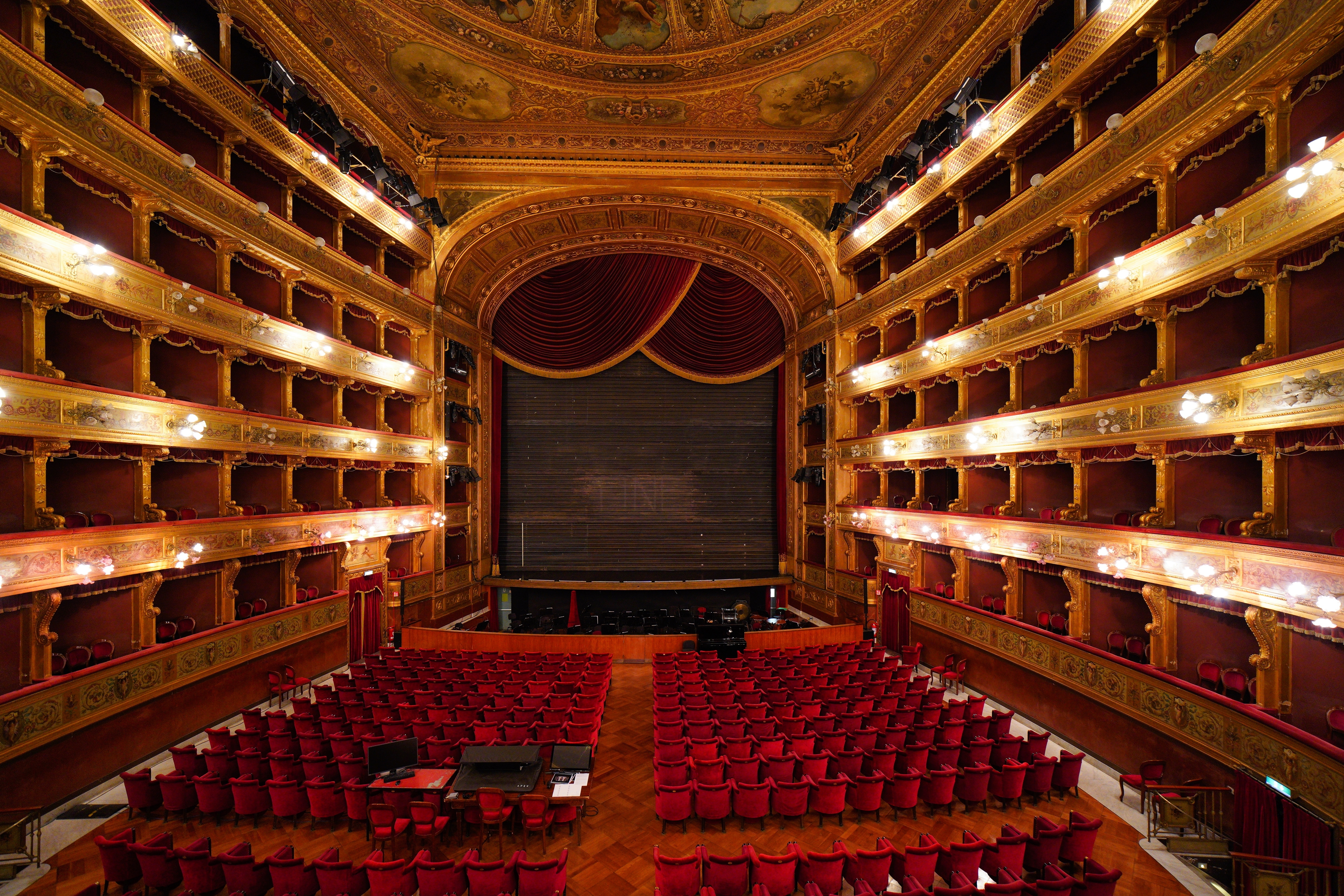 Teatro Massimo, Palermo. Photo: Mariusz Lopusiewicz / Shutterstock.com