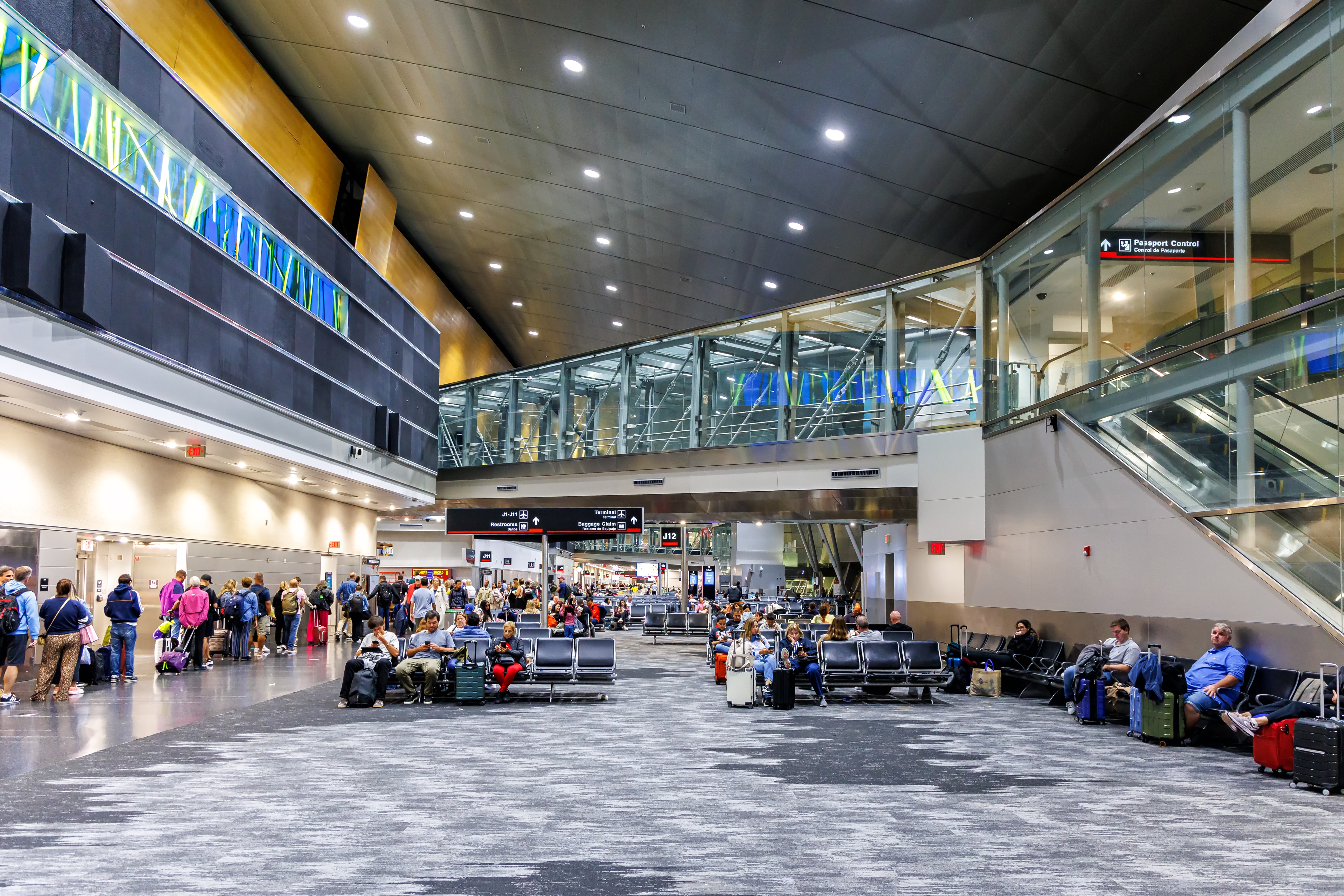 Mimai Airport. Photo: Markus Mainka / Shutterstock.com