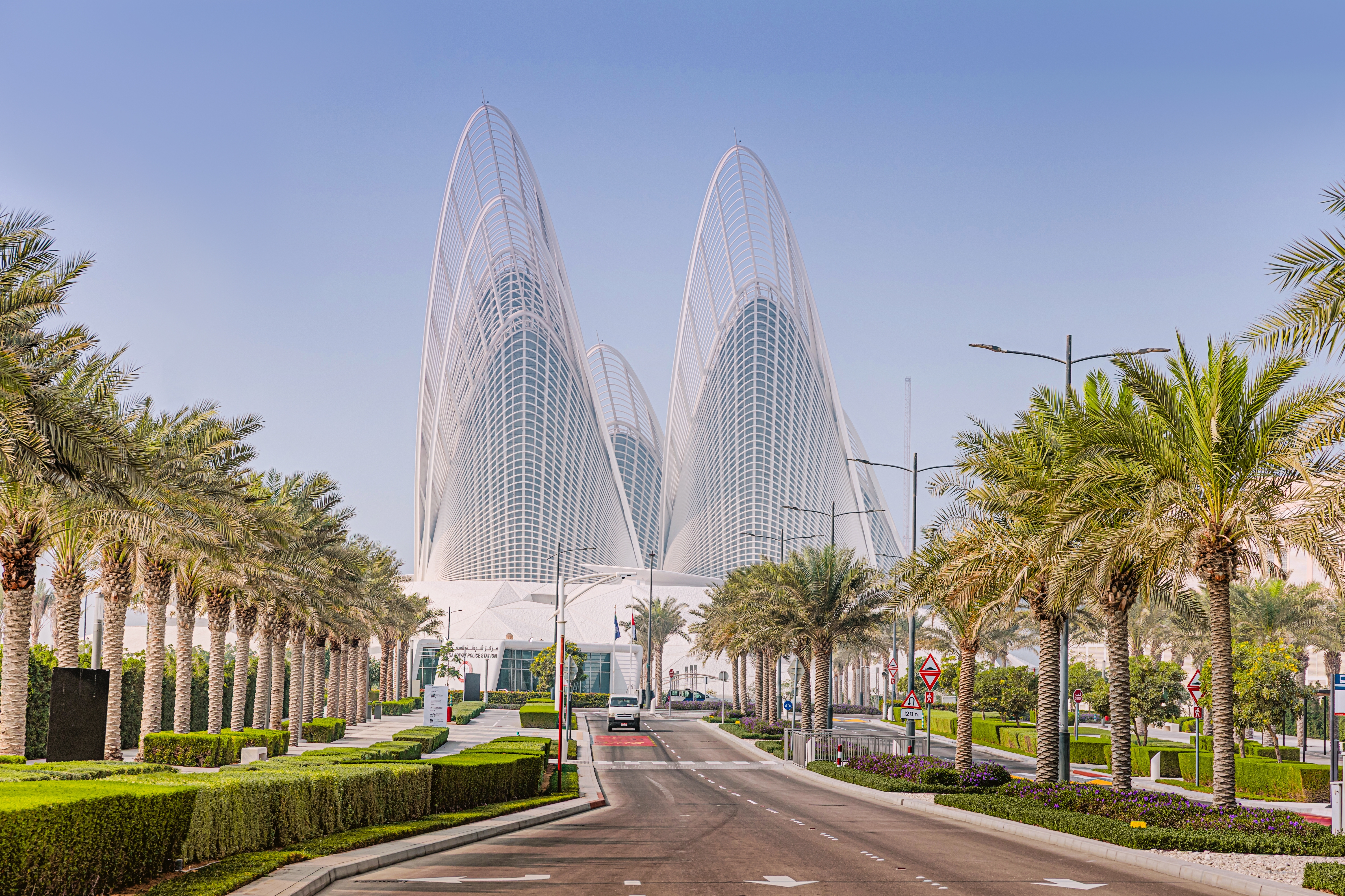 Abu Dhabi. Photo: frantic00 / Shutterstock.com