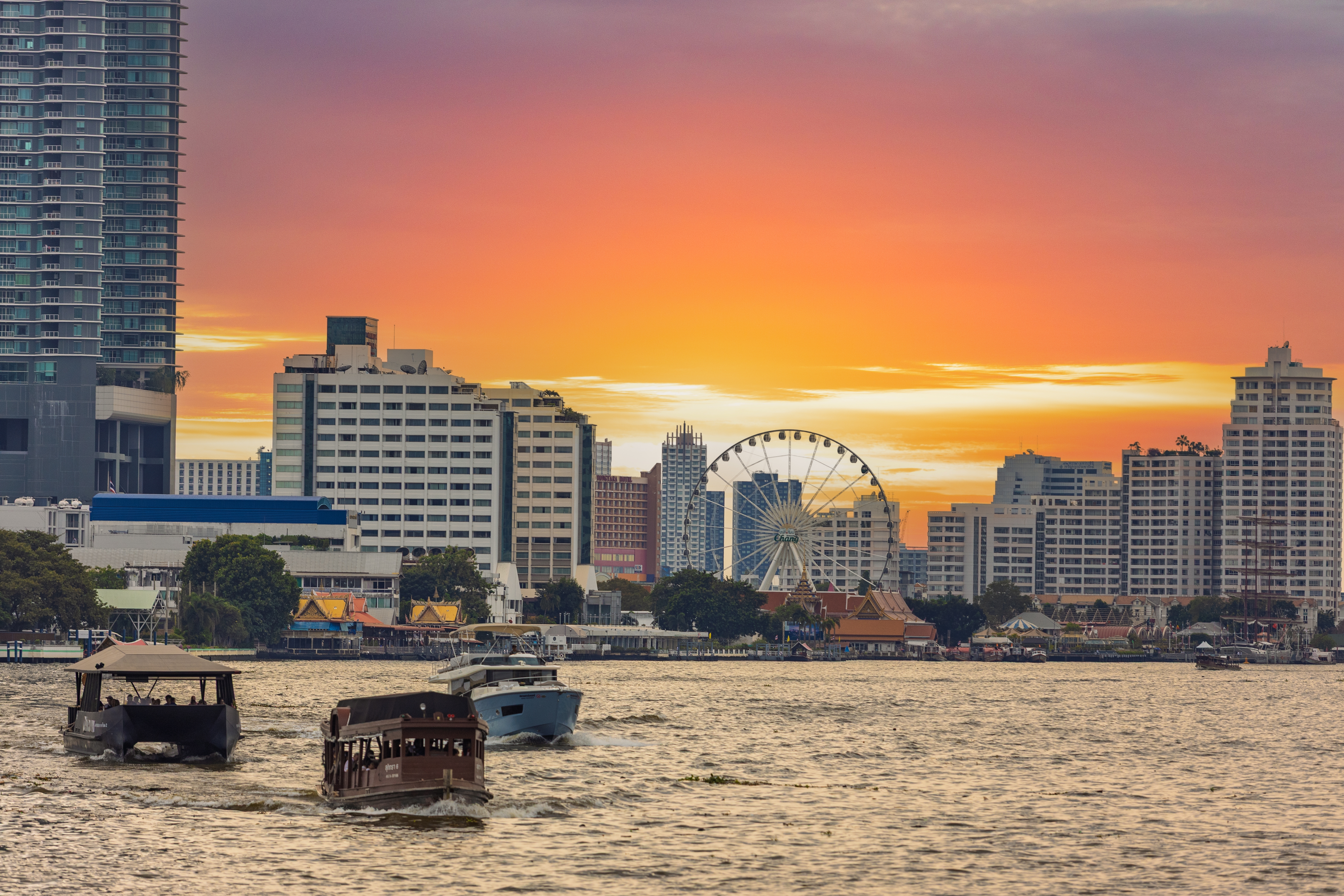 Asiatique. Photo: Al.geba / Shutterstock.com