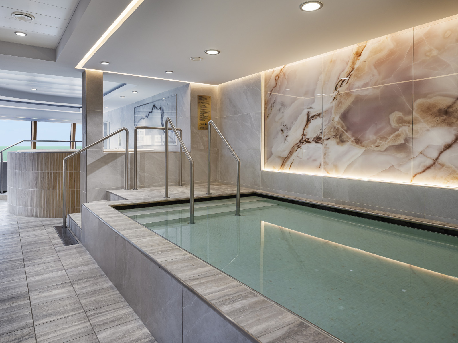 Plunge pool. hoto: NCL