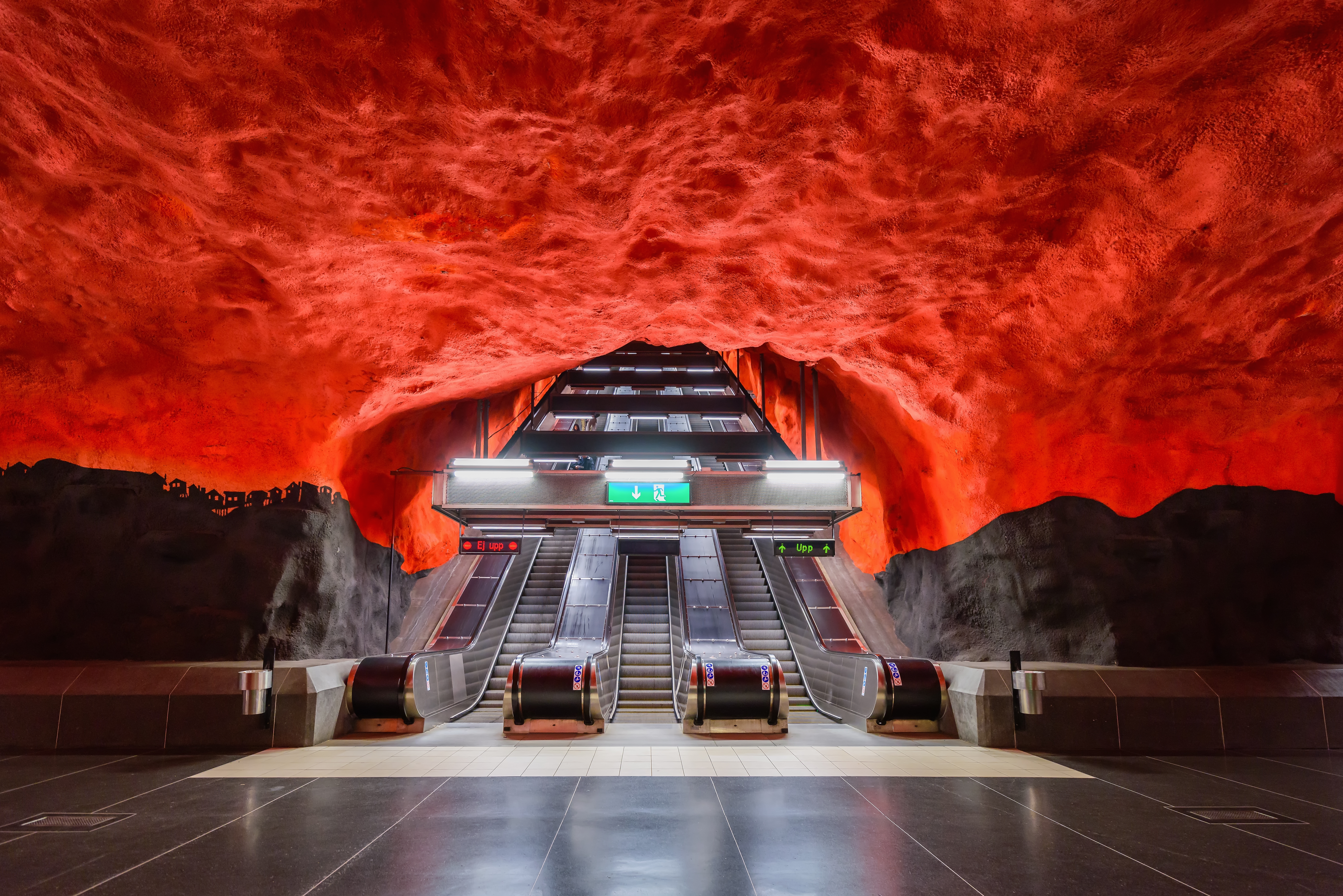 Art at Stockholm metro. Photo: Lesia Popovych / Shutterstock.com