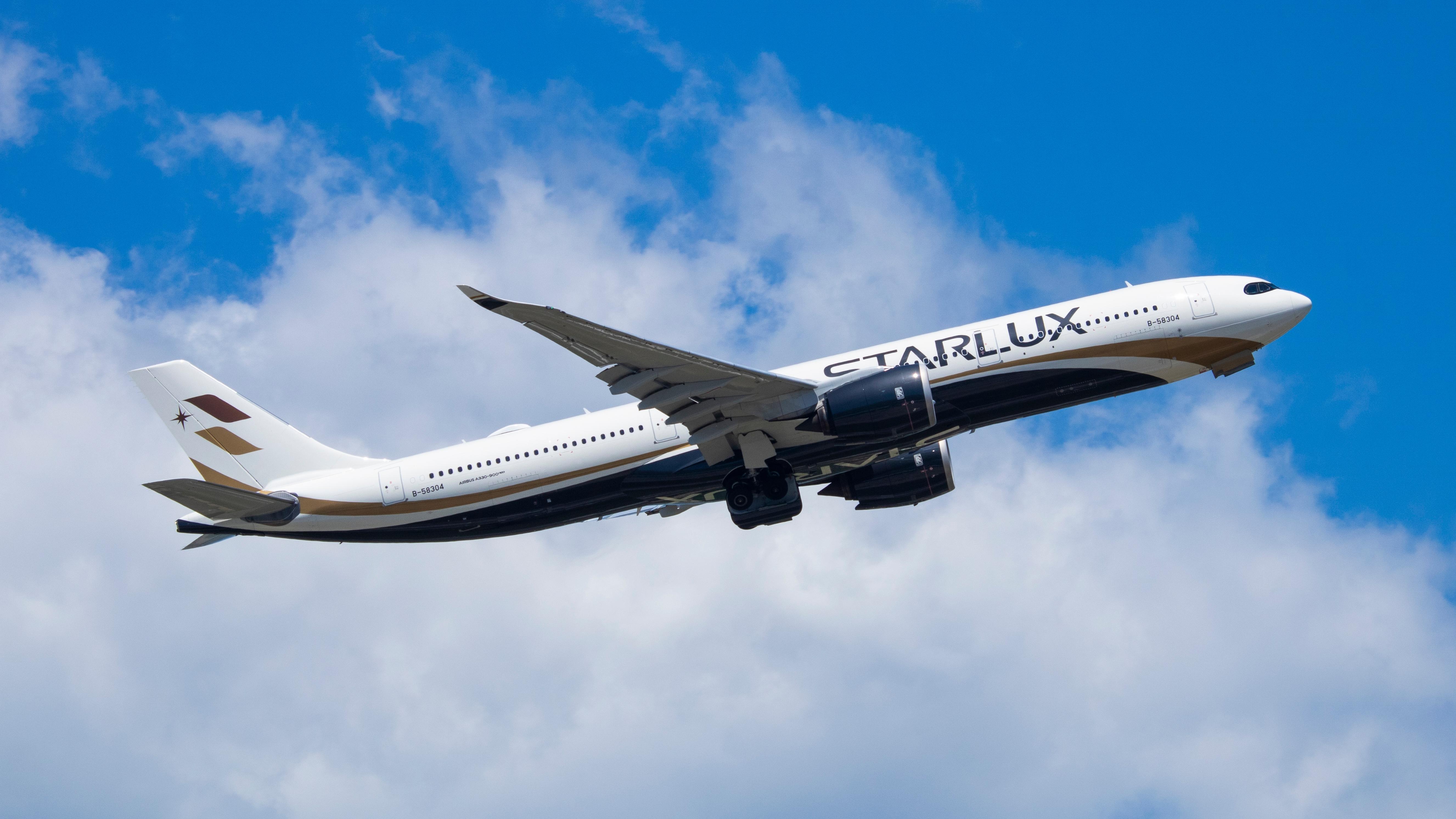 STARLUX Airlines. Photo: Thanhliemnguyen / Shutterstock.com