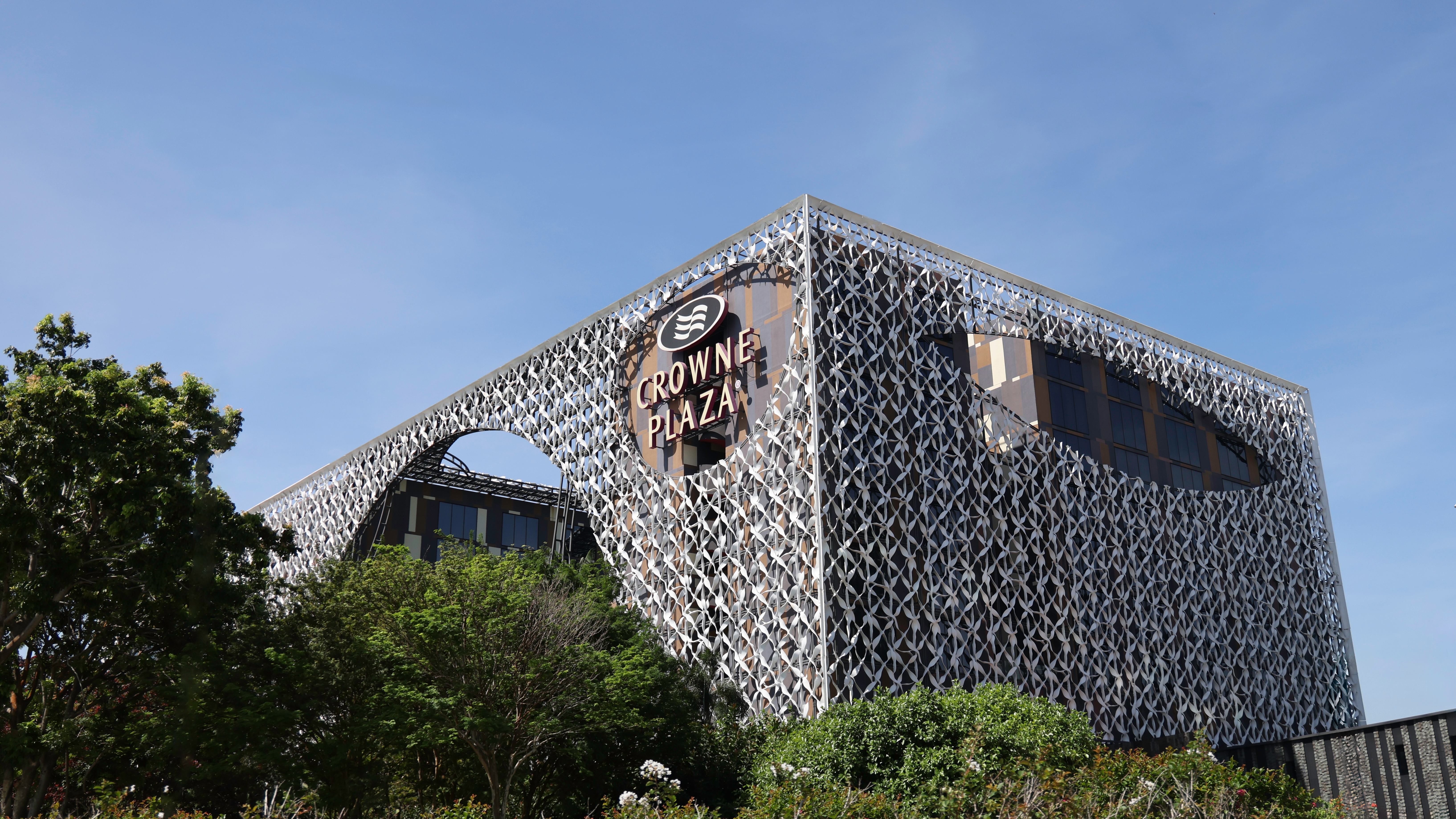 Crowne Plaza Changi Airport. Photo: Dr David Sing / Shutterstock.com