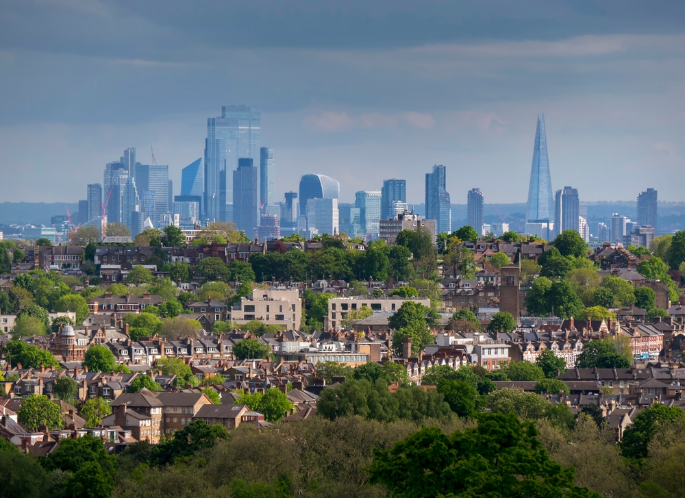 UK, England, London, city skyline from Alexandra Palace. Credit: Robert Harding Video / Shutterstock