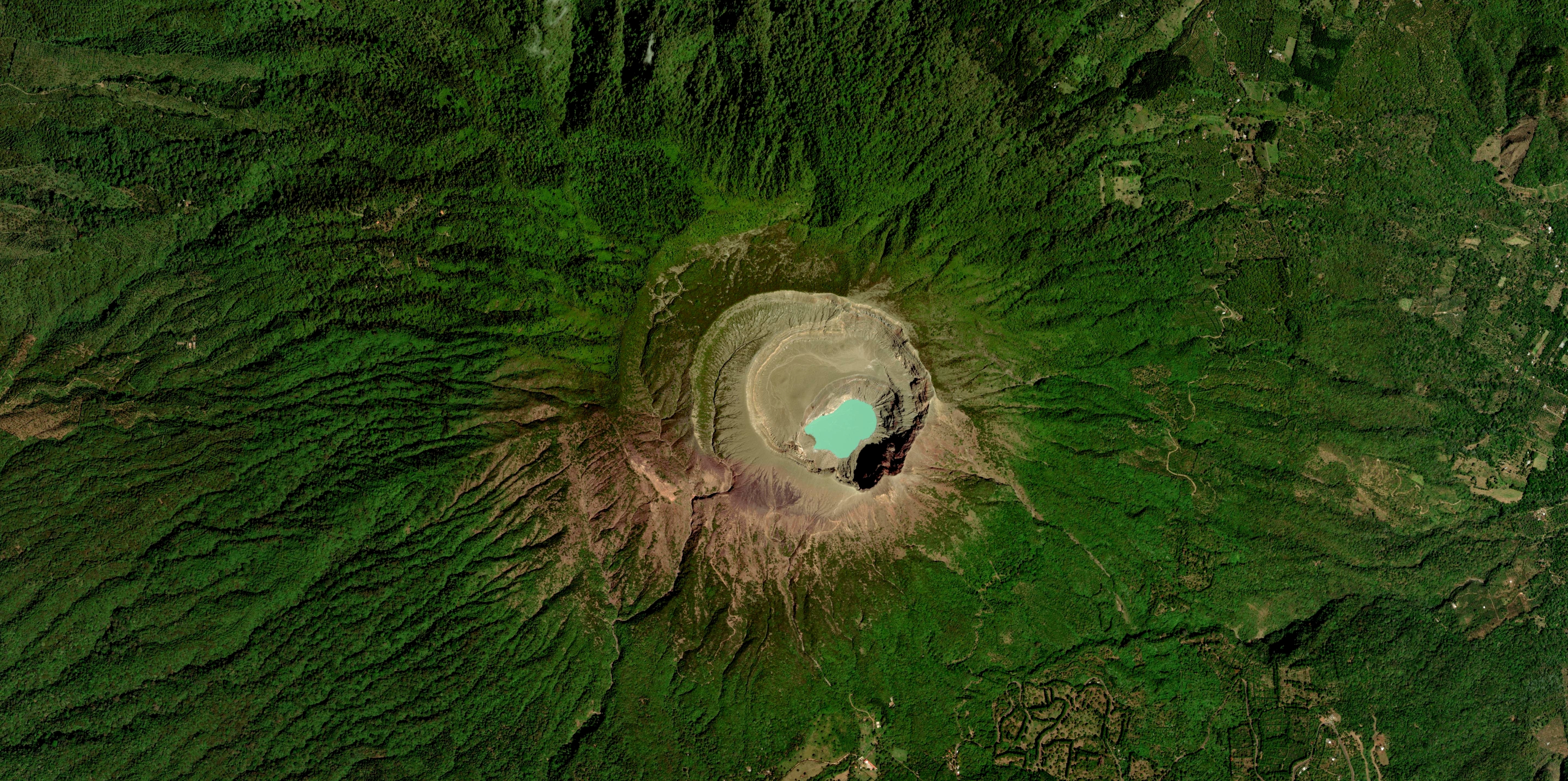 Santa Ana volcano. Photo: Shutterstock