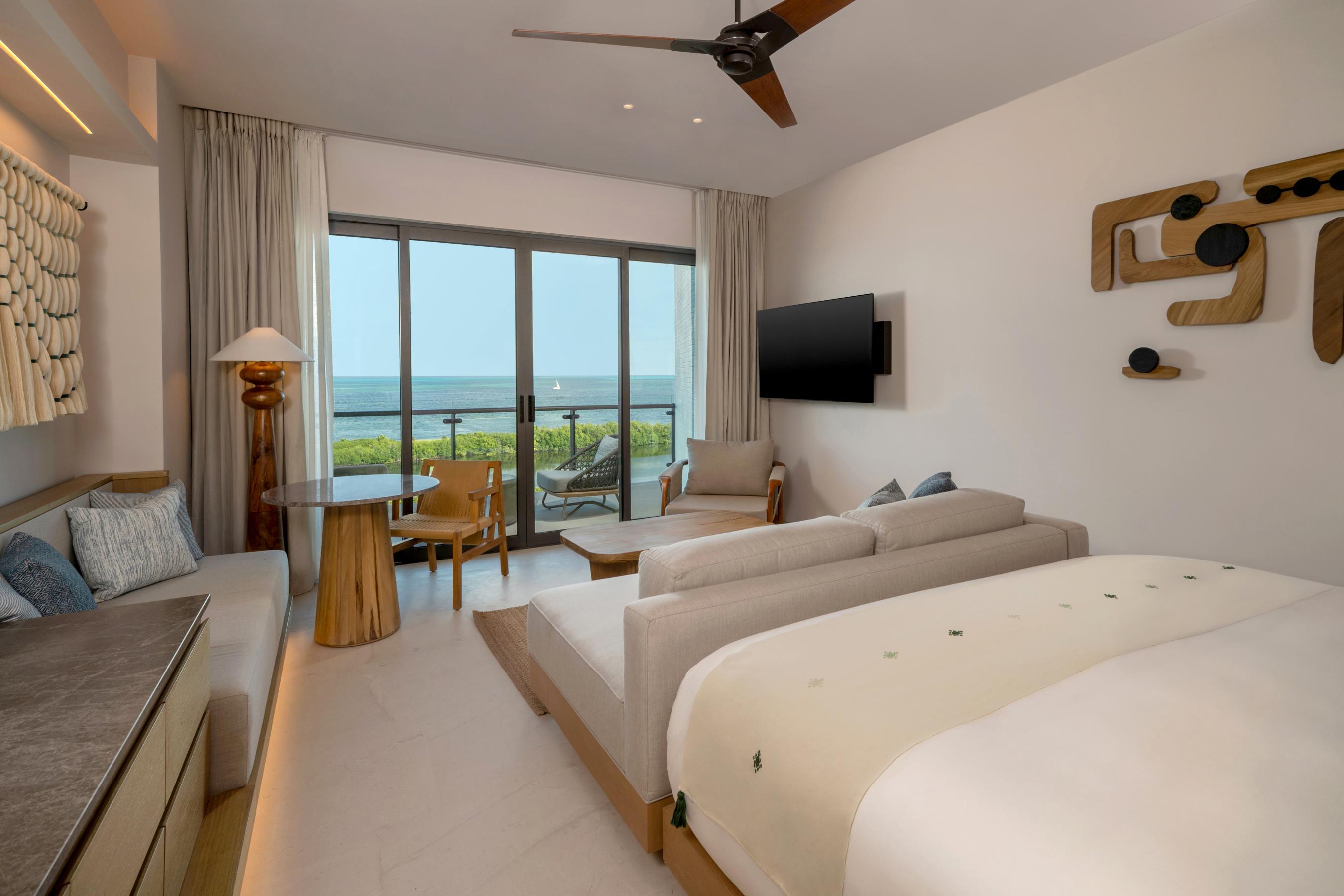 Grand Hyatt Cancun Beach Resort Ocean Front King Room. Photo: Hyatt